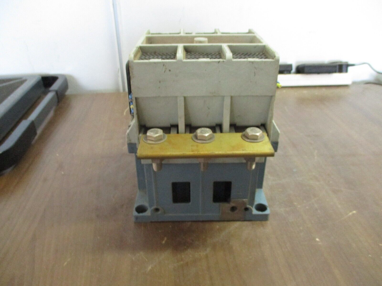 Asea Size 5 Contactor EG 315-1 270A 600V 110-120V Coil *Chipped Cover* Used