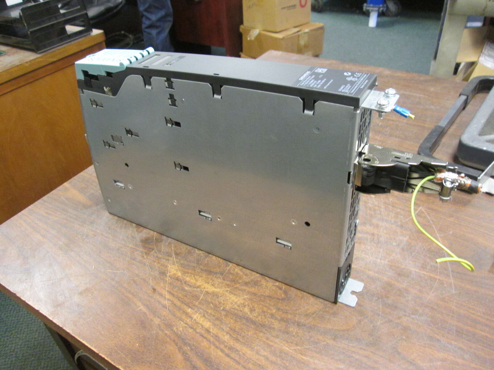 Siemens Sinamacs Single Motor Module 6SL3120-ITE15-0AA4 Input: 600V DC Used