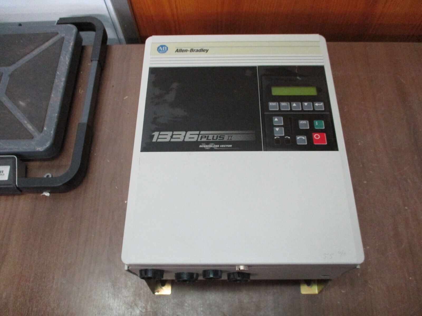 Allen-Bradley 1336 Plus II AC Drive 1336F-BRF100-AA-EN-L6 10HP 3Ph w/ Keypad