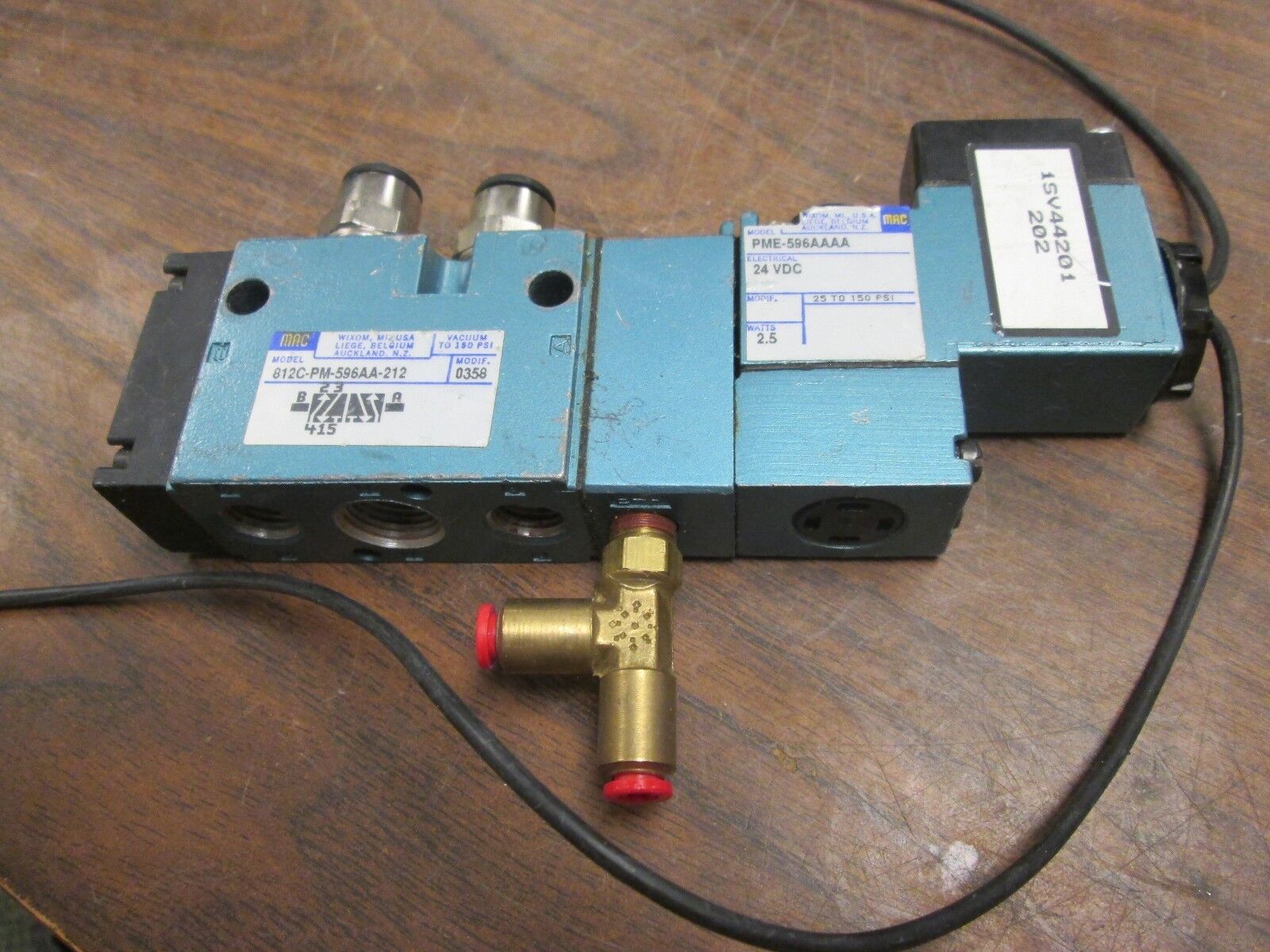MAC Valve w/ Solenoid 812C-PM-596AA-212/PME-596AAAA 24VDC 150PSI Used