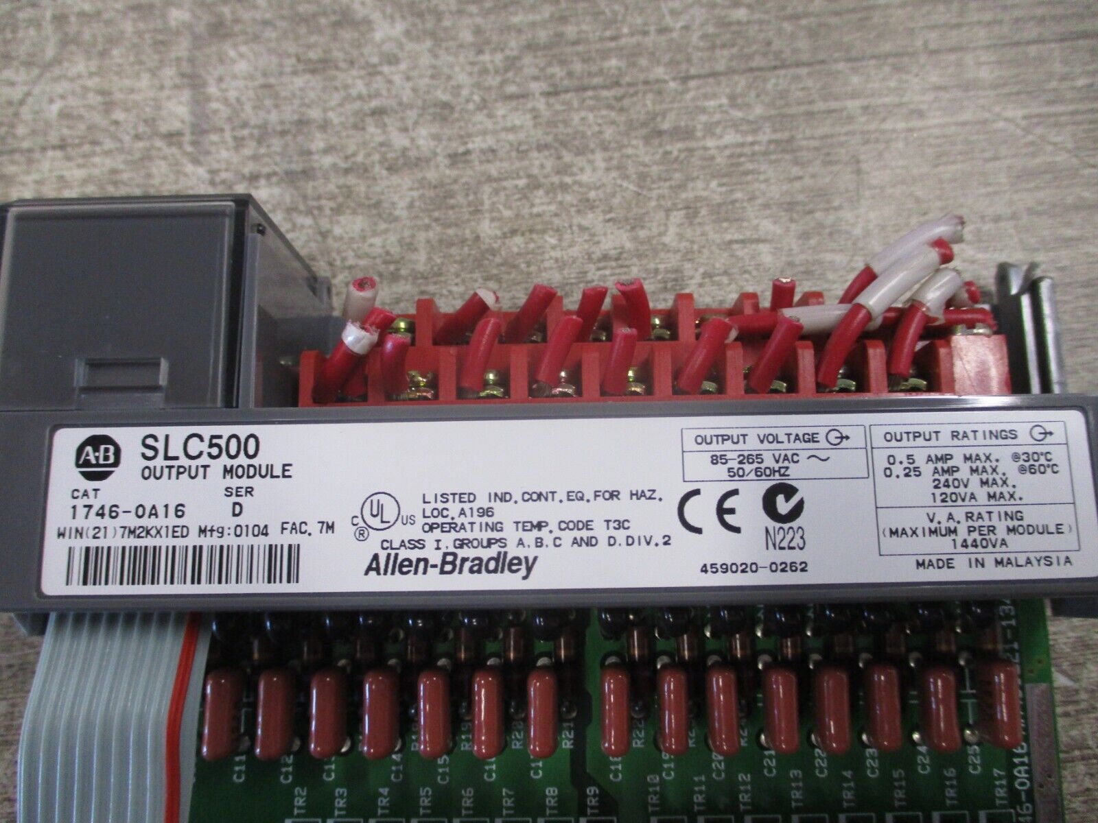 Allen- Bradley SLC 500 Output Module 1746-OA16 Ser. D 85-265 VAC Used