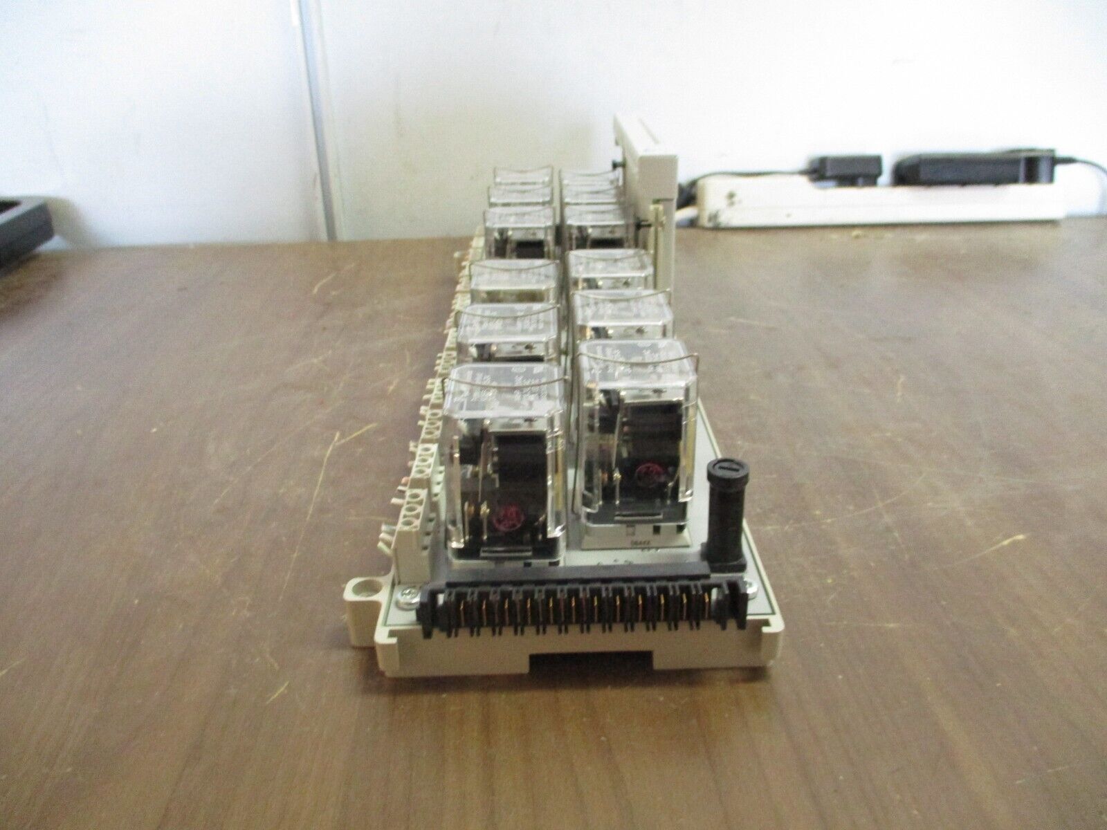 Tyco/Emerson Ovation Relay Assembly 5A26458G05 Rev. 09 *(2) Broken Corners* Used