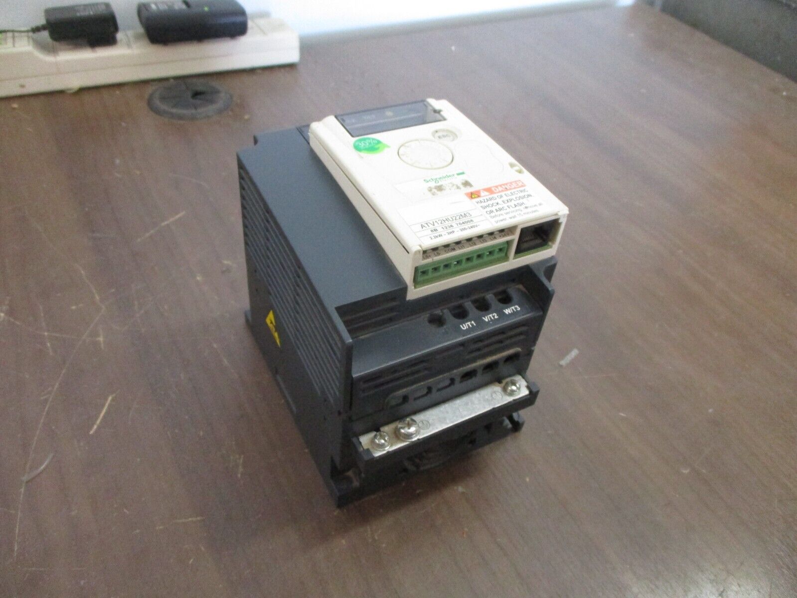 Schneider Electric Altivar AC Drive ATV12HU22M3 3HP 3Ph Used