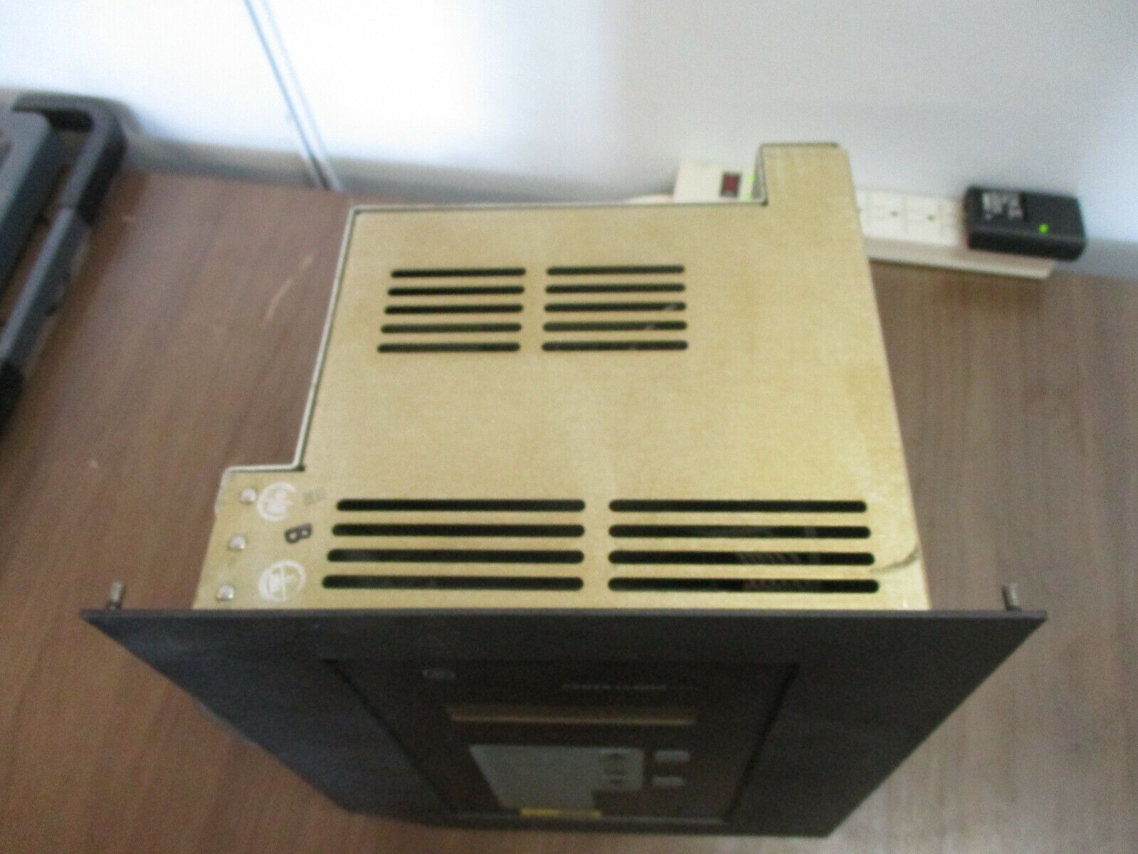 GE Power Leader Meter TMIG01 *Bent Corner* Used