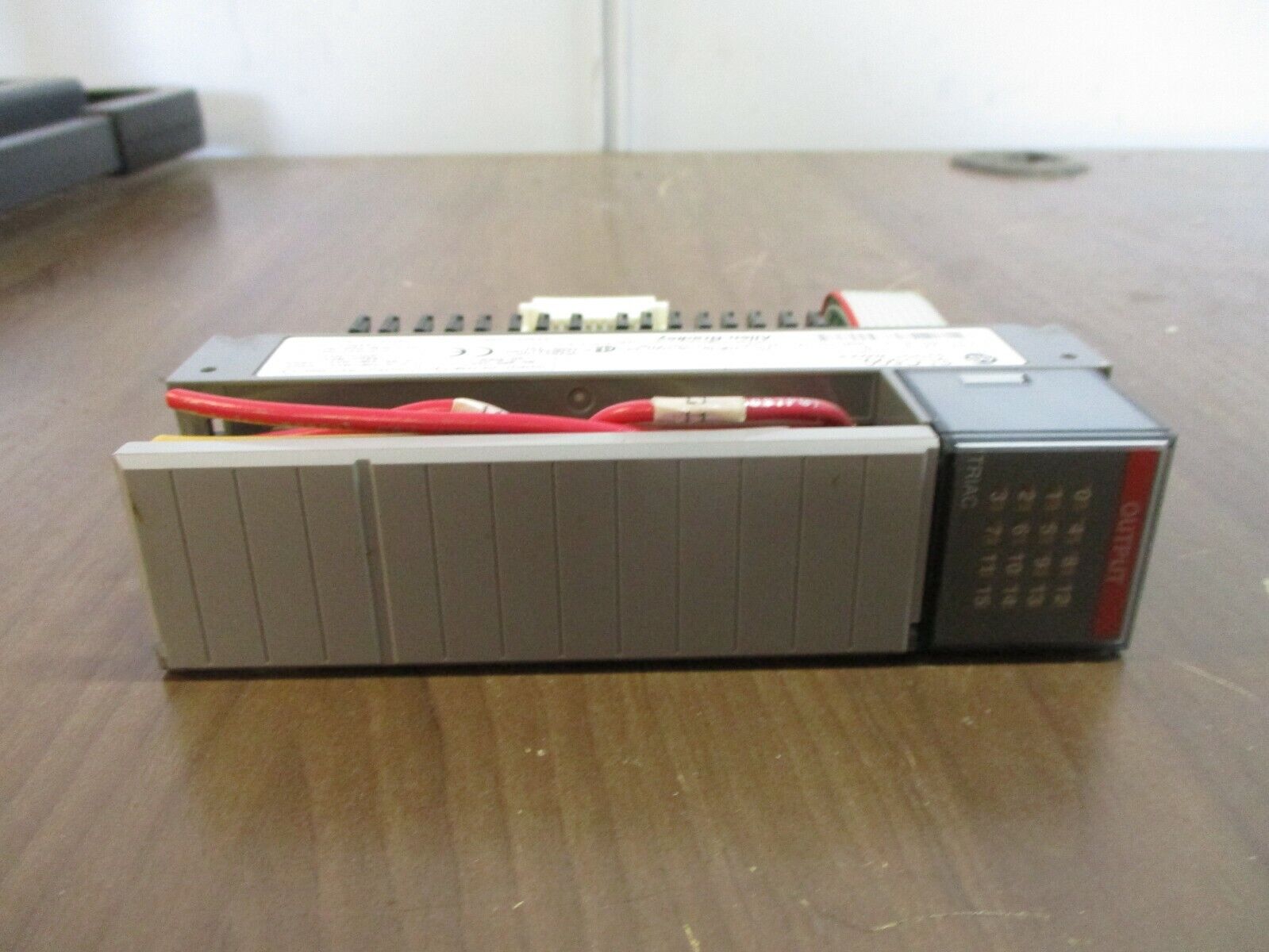 Allen-Bradley SLC 500 Output Module 1746-OA16 Ser. D 85-265VAC 50/60Hz Used