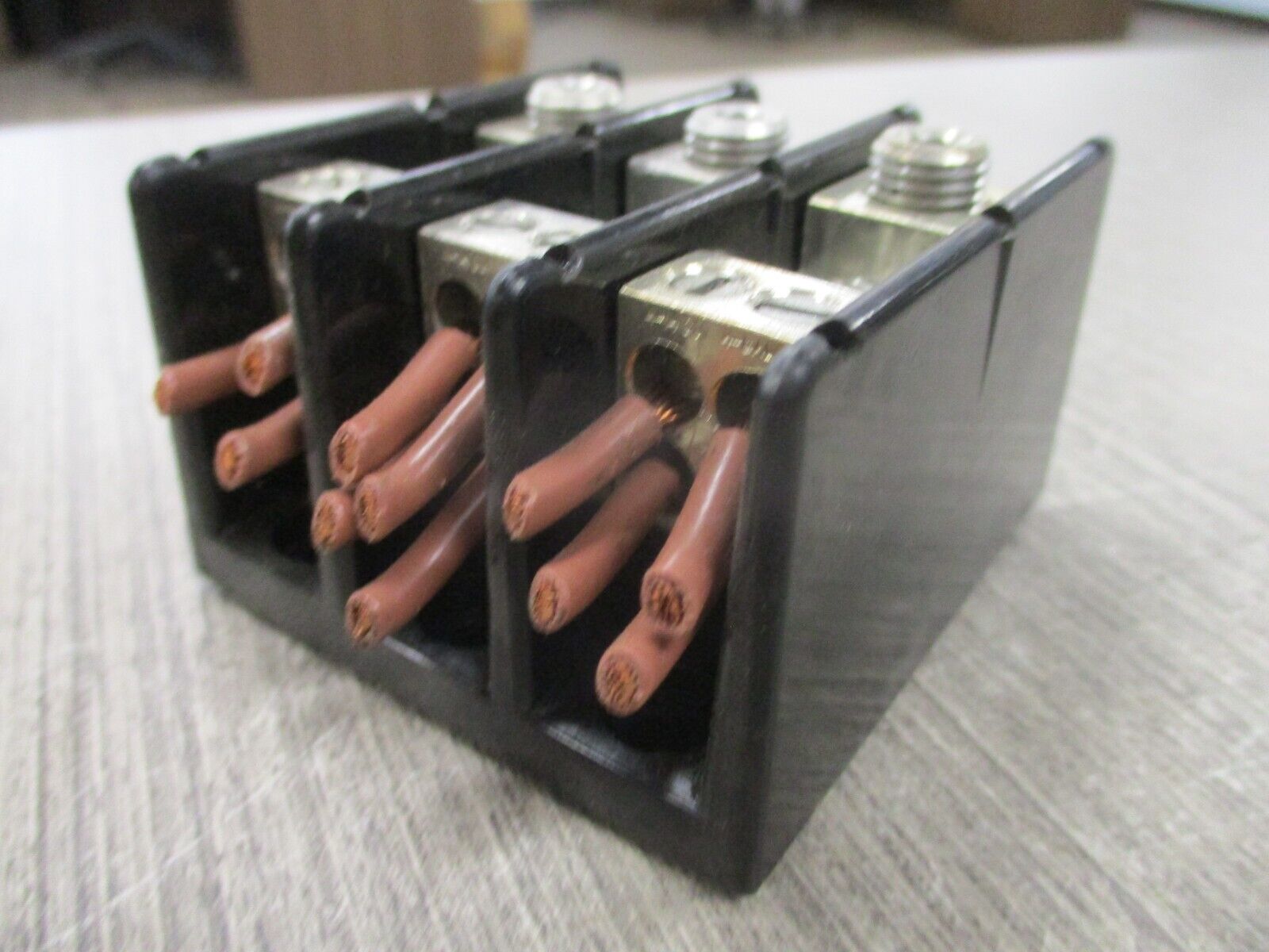 Cooper Bussmann Power Distribution Block 16220-3 175A 600V 3P Line: 2/0-14 Used