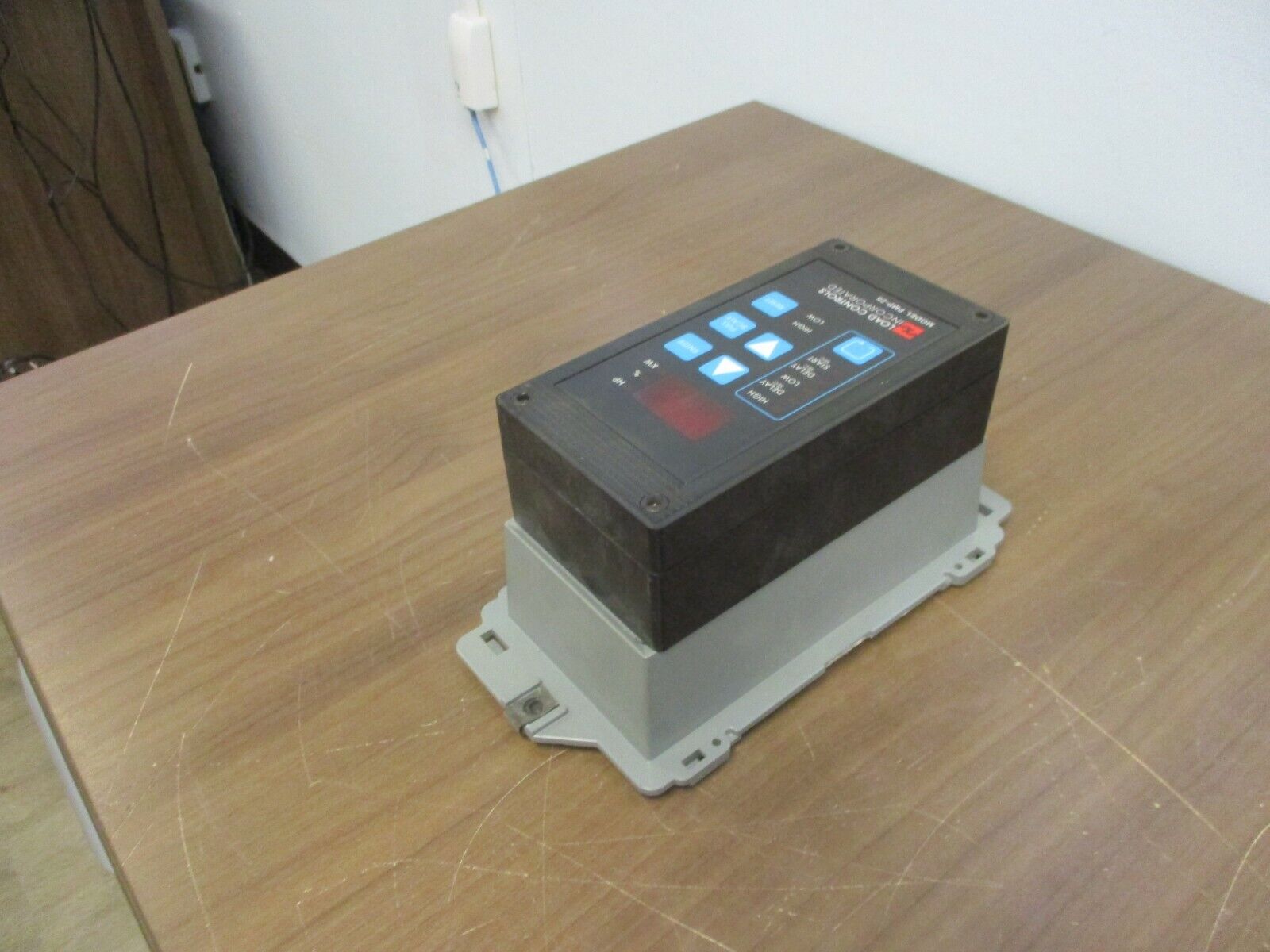 Load Controls Motor Minder PMP-25 Input: 120VAC 60Hz 3Ph Output: 4-20mA Used