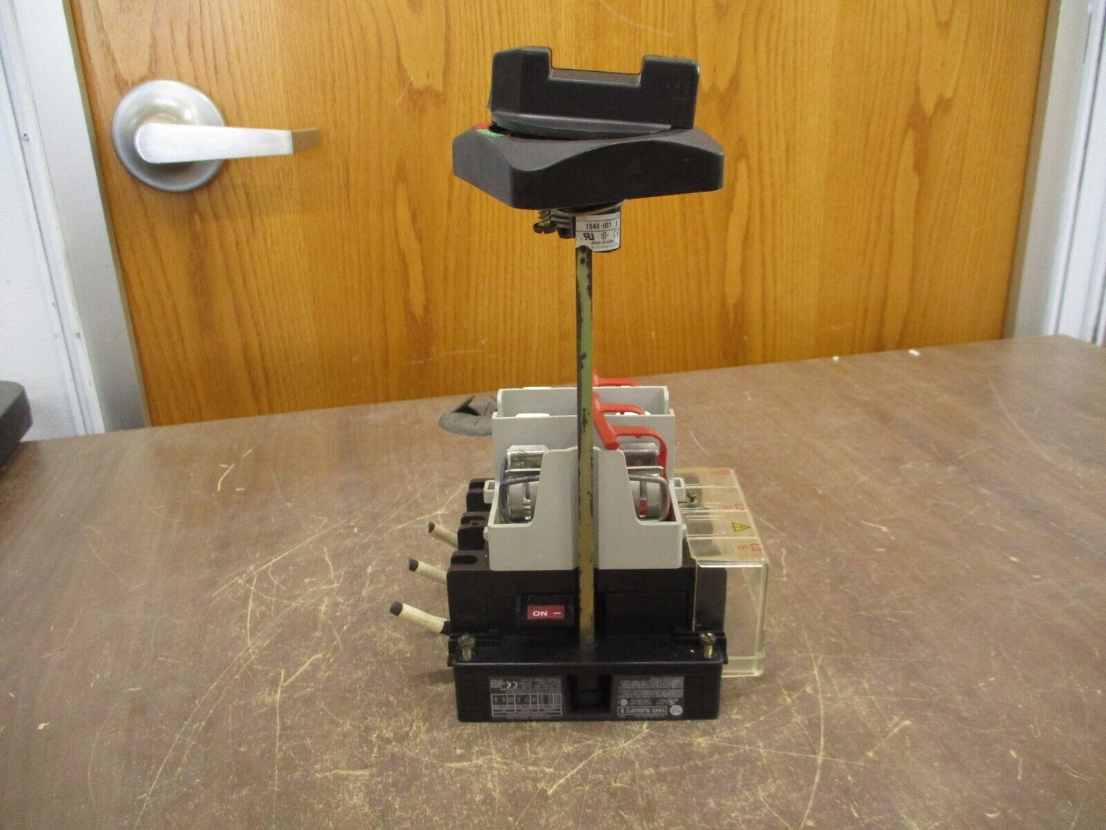 Allen-Bradley Fusible Disconnect Switch 194R-NJ060P3 Ser. B 60A 600V 3P Used