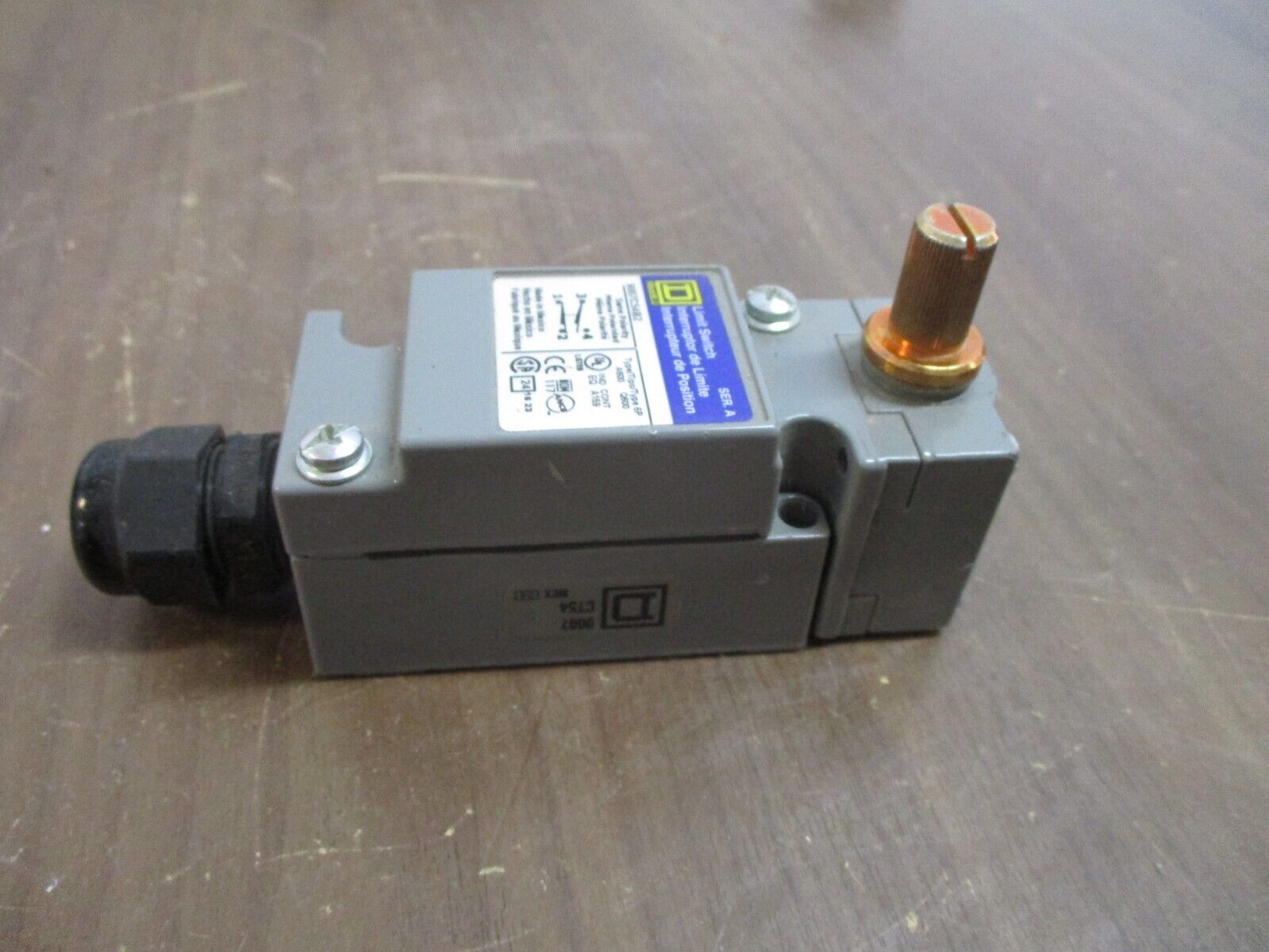 Square D Limit Switch 9007C54B2 Ser. A Type 6P Used