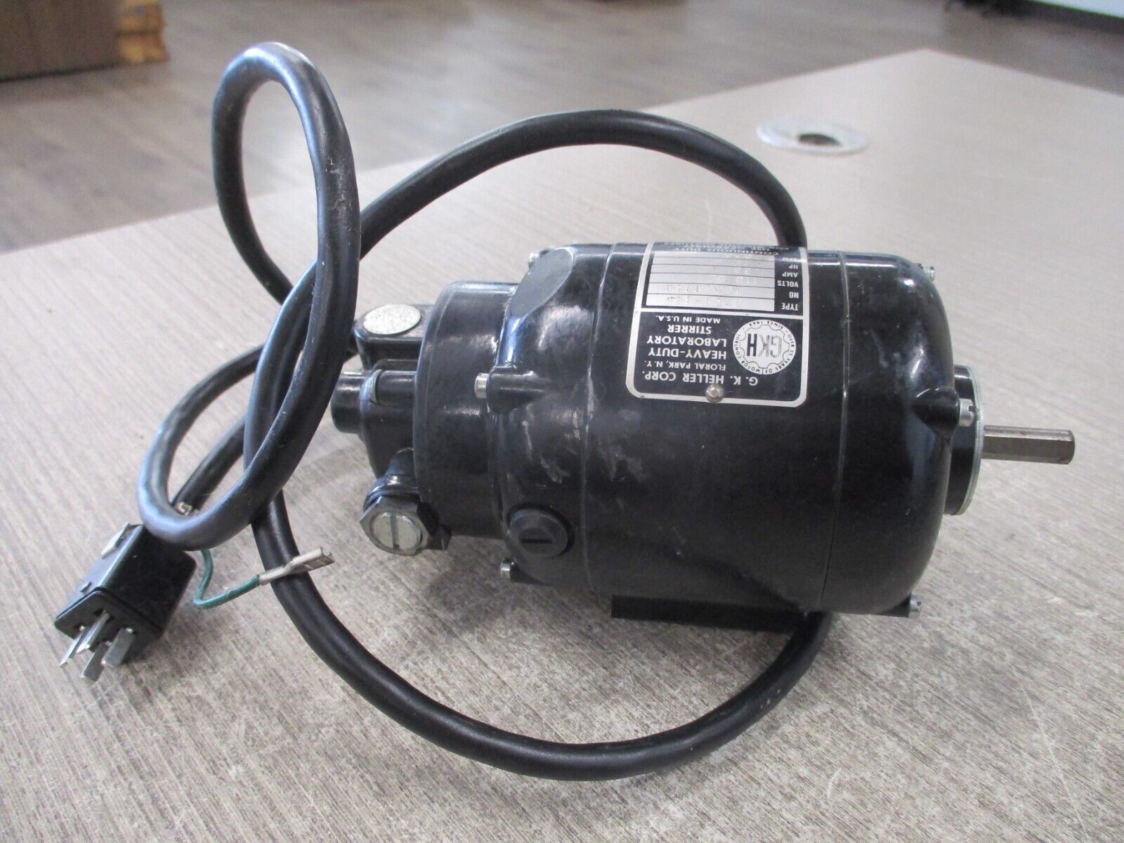 G.K. Heller Heavy-Duty Laboratory Stirrer GT21-I8 1/40HP 6000RPM 115VDC Used