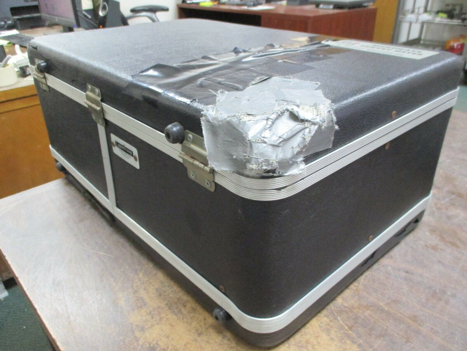 Holaday Industries Microwave Survey Meter HI-3002 *Cracked Carry Case* Used