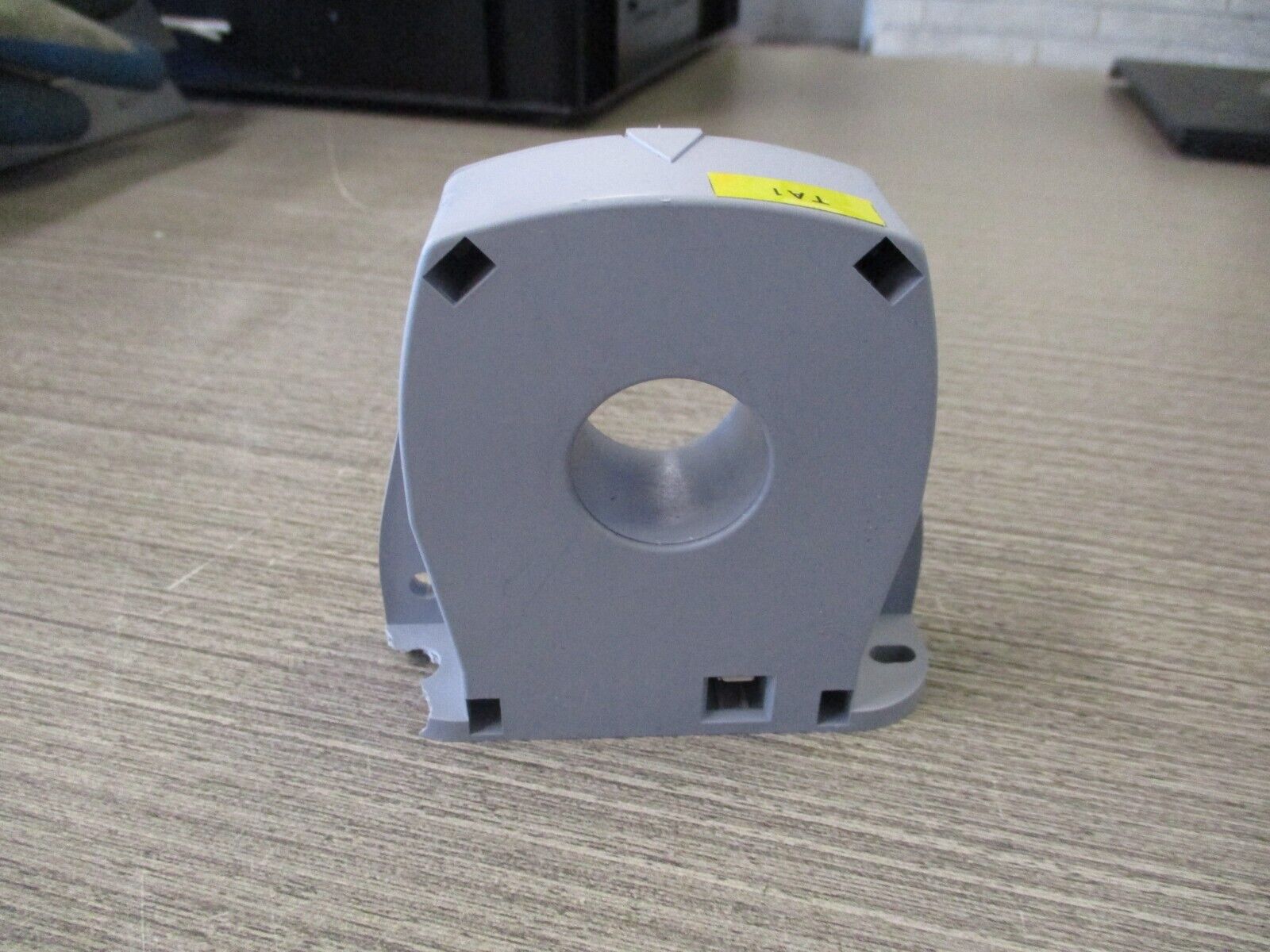 Honeywell Current Sensor CSNK500M *Broken Mounting Foot* Used