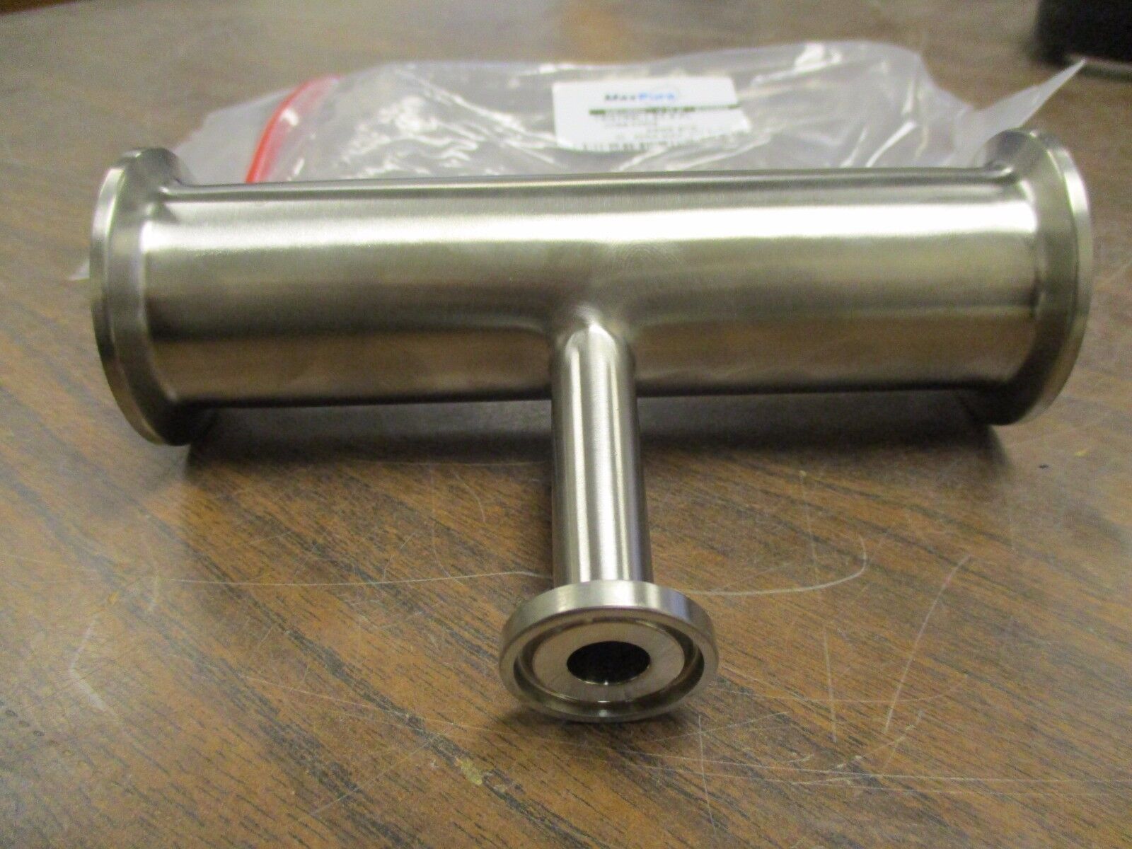 MaxPure Stainless Steel Reducing Tee TEG7R6L1.5X.5-PL Size: 1.5" to 0.5" New Sur