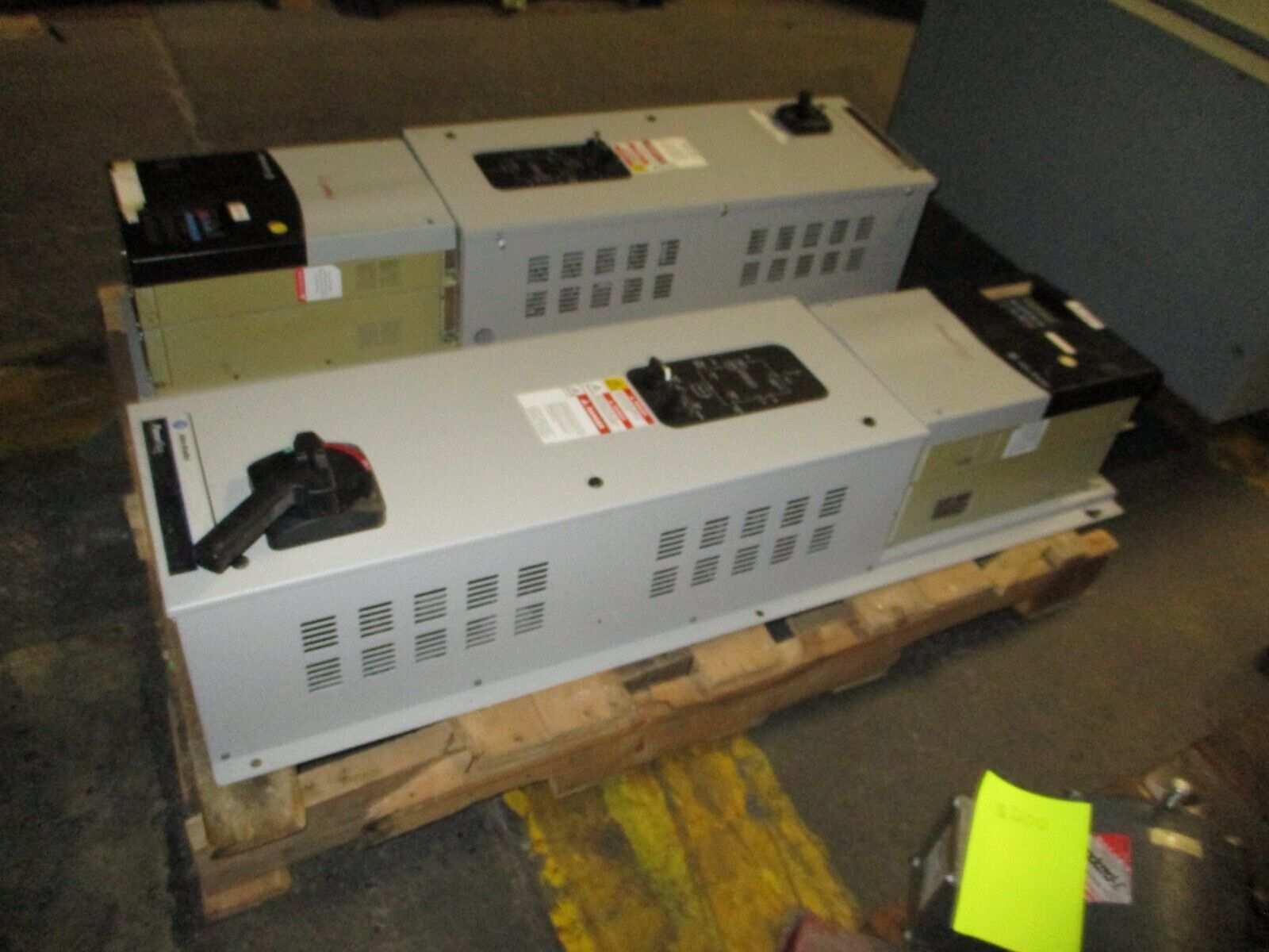 Allen-Bradley PowerFlex 400 AC Drive w/ Bypass 22C-D045A103 Ser. A 30HP 3Ph Used