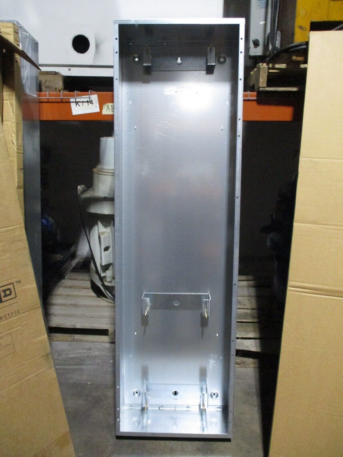 Main Lug NQ Panelboard Interior w/ Box & Cover 400A 208Y/120V 4W 3Ph 54-Space