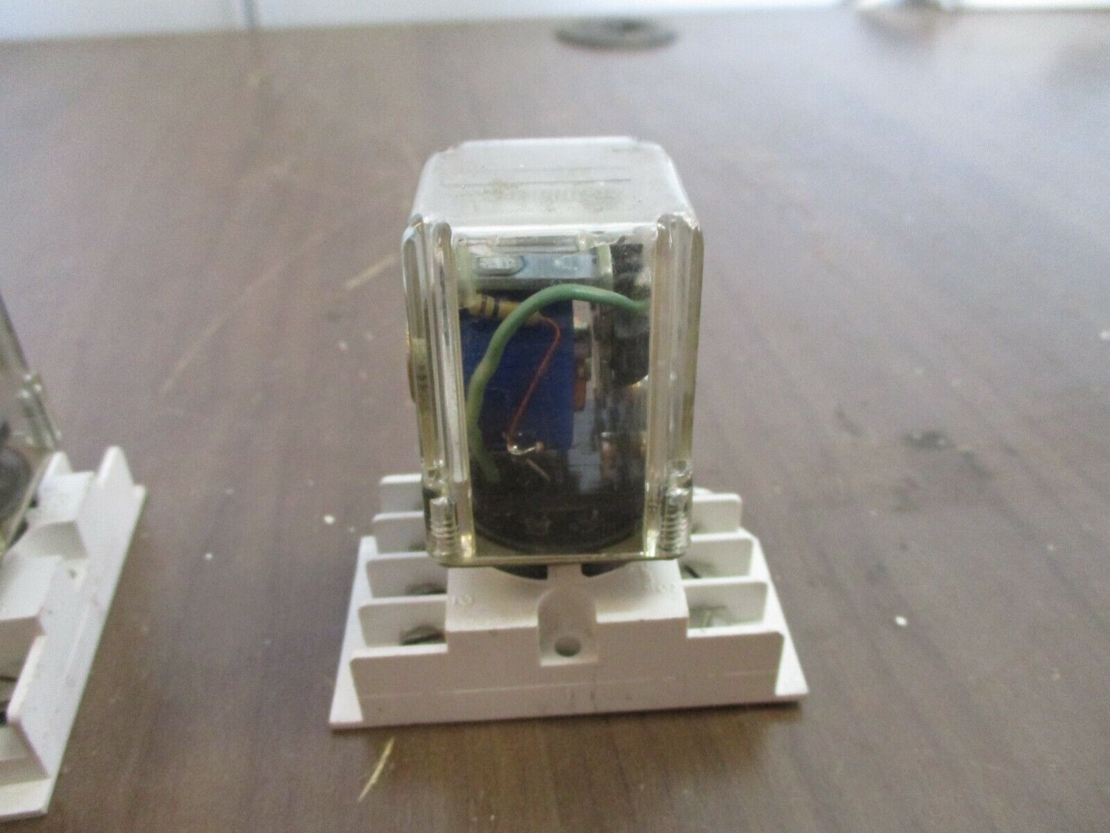 Deltrol Controls Relay 105A 10A DPDT 120V Coil w/ Base *Lot of 2* Used