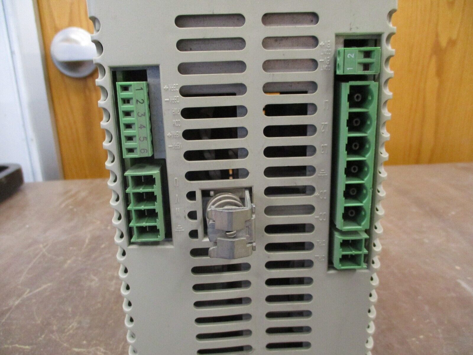 Allen-Bradley Kinetix 6000 Integrated Axis Module 2094-BC01-M01 Ser. A Used