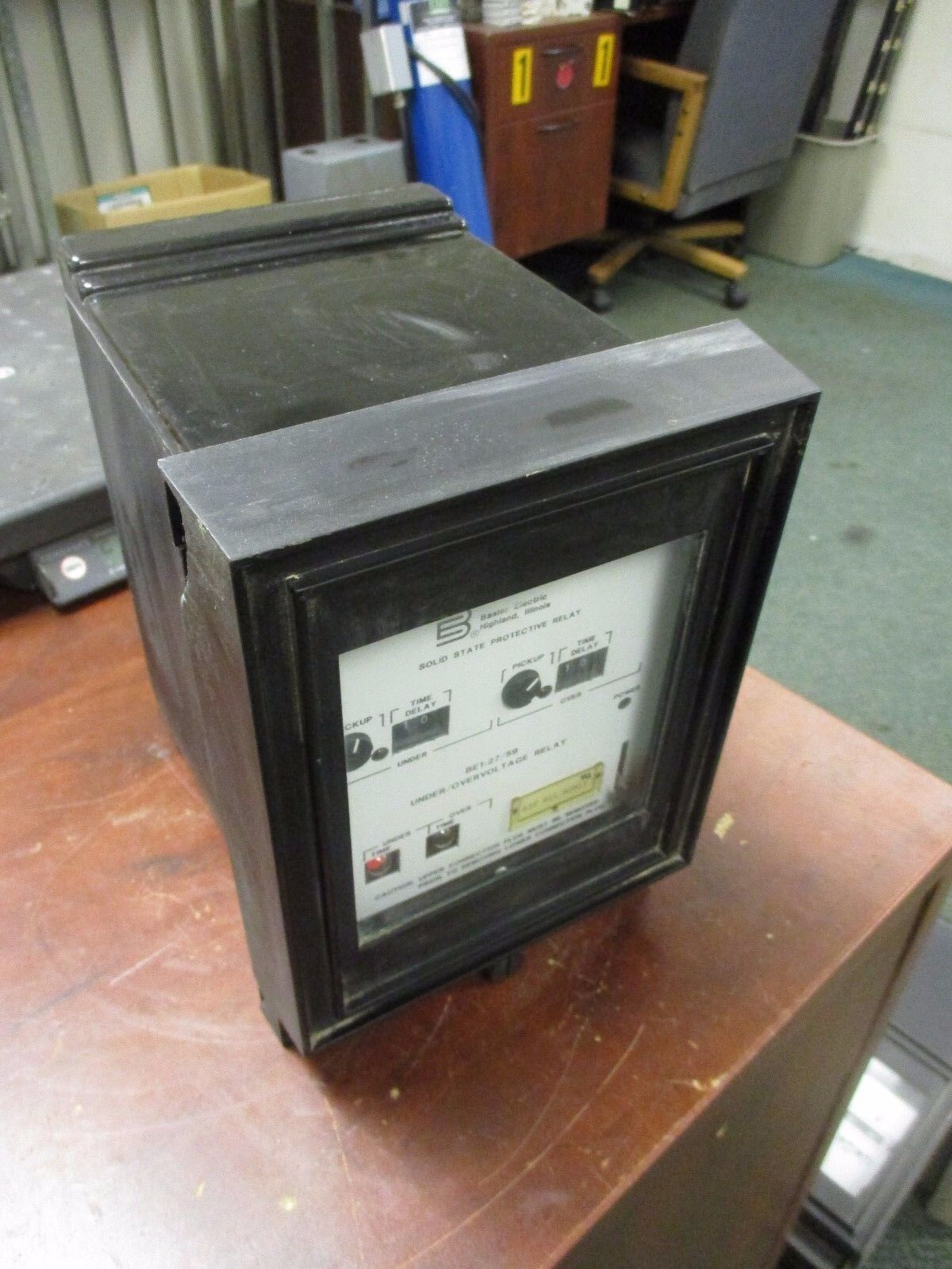 Basler Electric Under/Overvoltage Relay BE1-27/59 *Chipped Cover* Used