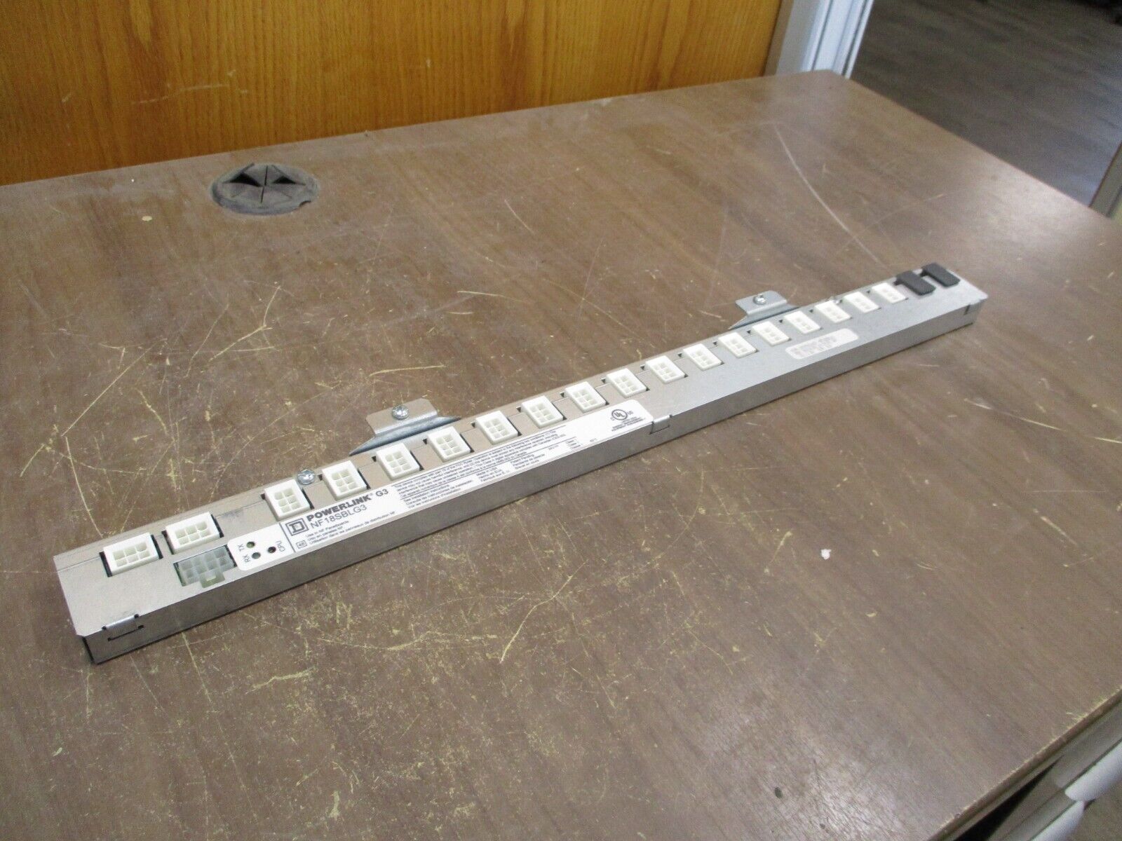 Square D Powerlink G3 Left Control Bus NF18SBLG3 18-Circuit Used