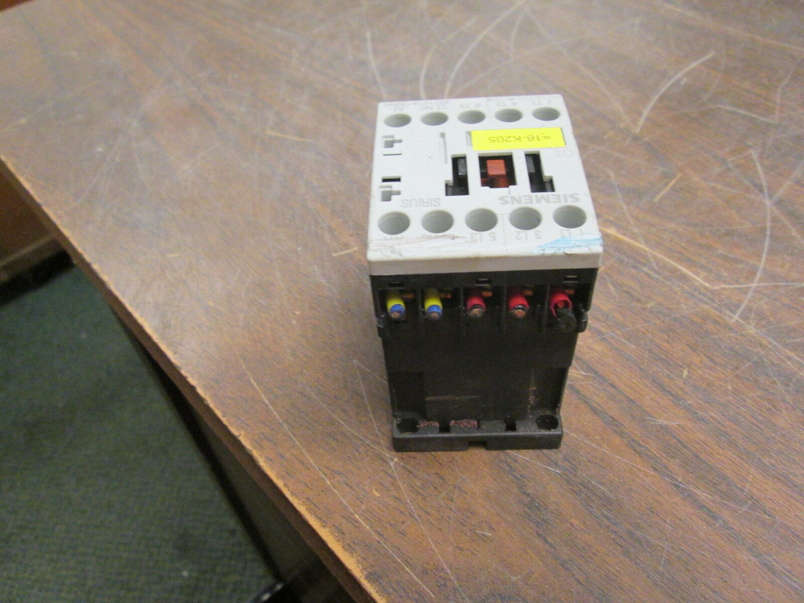 Siemens Sirius Contactor 3RT1016-1BB42 24VDC Coil 20A 600V Used