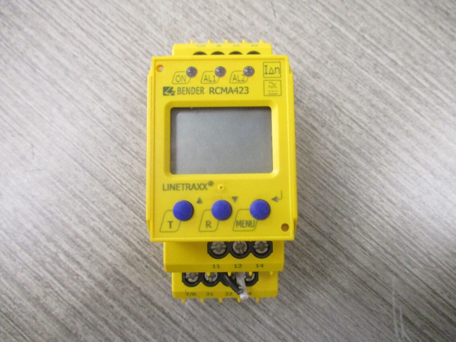 Bender Linetraxx Residual Current Monitor RCMA423-D-1 16-72 VAC Used