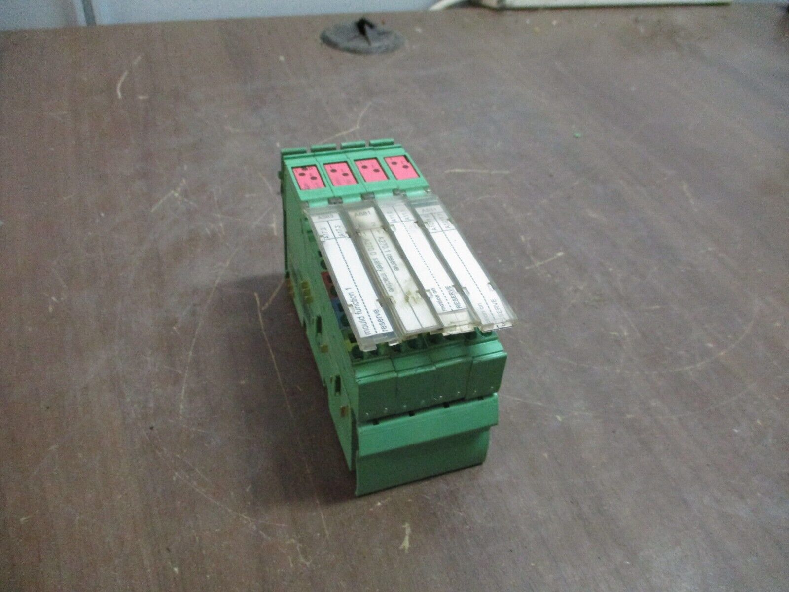 Phoenix Contact IBIL24DO8 Interbus Coupler 2726269 HW: 01 w/ Terminal Cover Used