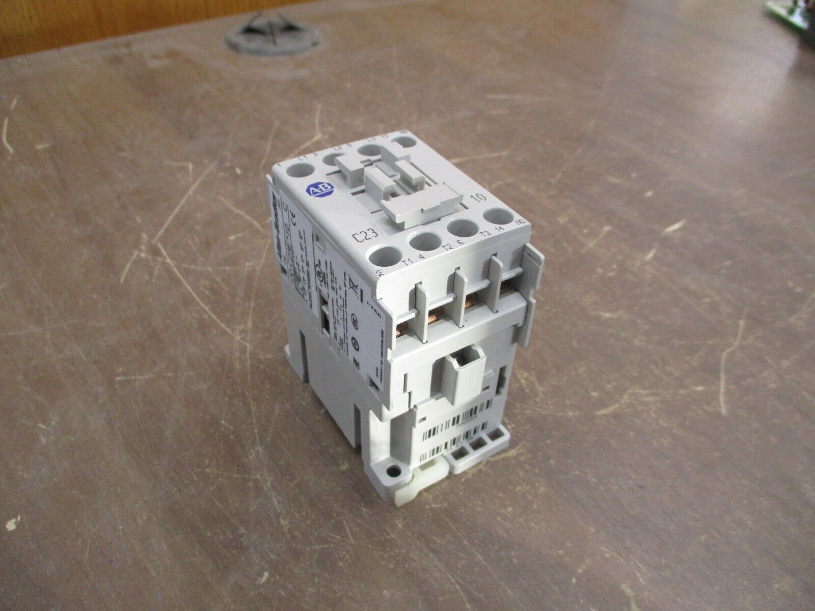Allen-Bradley Contactor 100-C23EJ10 Ser. C 24VDC Coil *Chipped* New Surplus