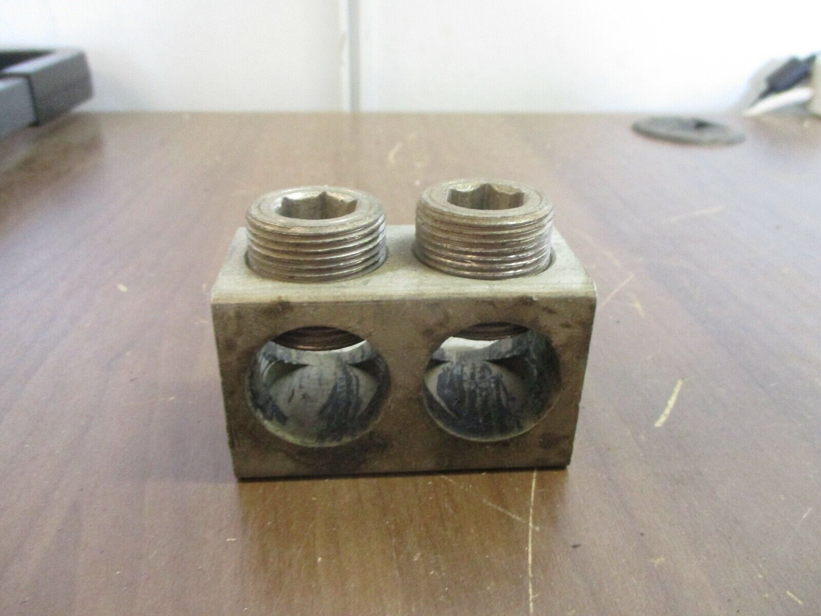 ITT Mechanical Lug ADR-60-21-600-2 Used