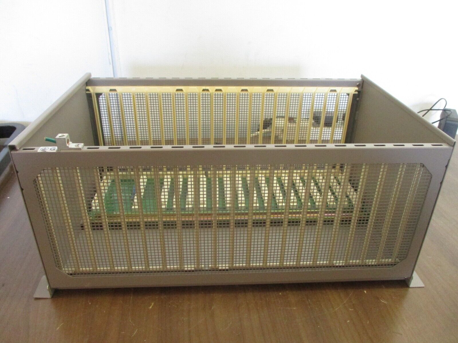 Siemens I/O Chassis 505-6516 16-Slot Used