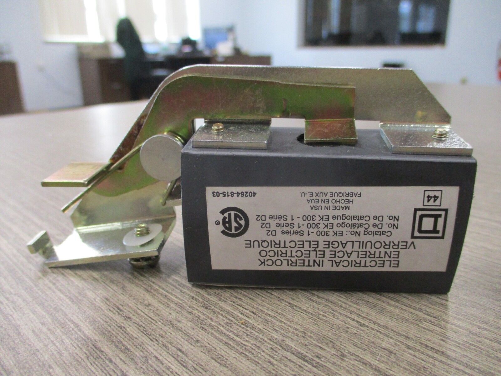 Square D Electrical Interlock EK3001 Ser. D02 For 30ASwitch New Surplus
