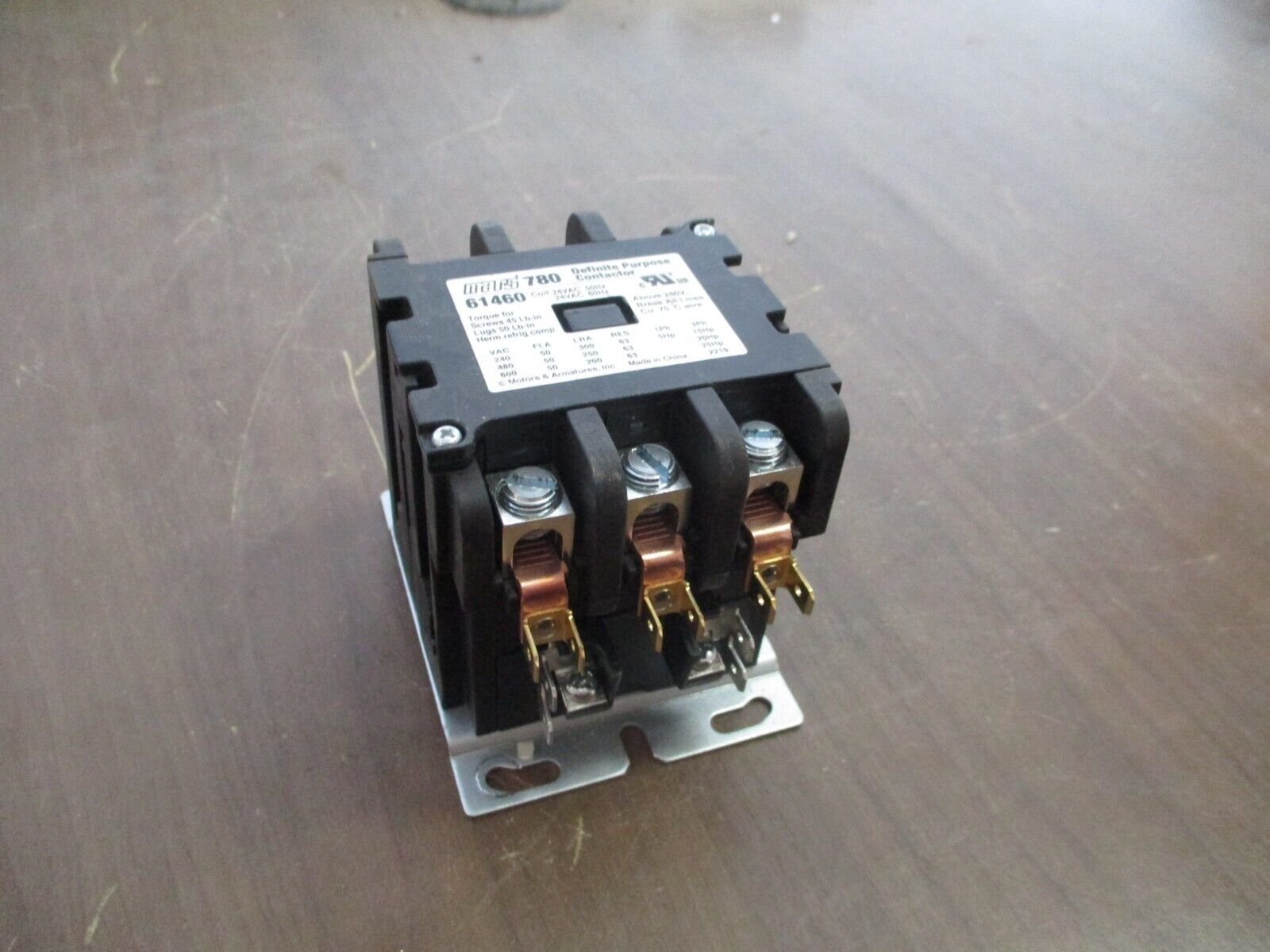 Mars 780 Definite Purpose Contactor 61460 24V Coil 50A 3P Used