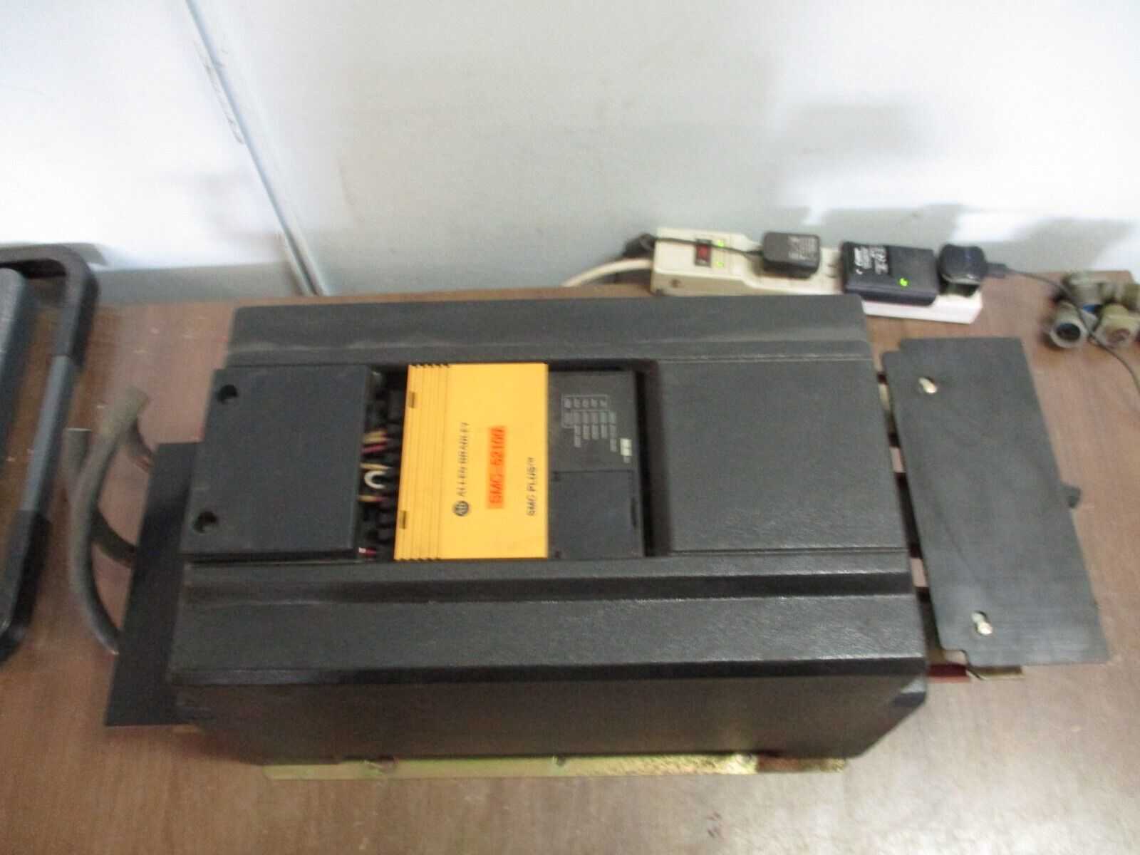 Allen-Bradley SMC Plus Soft Start 150-A180NBD Ser. B 150HP 208-480V 47-63Hz 3Ph