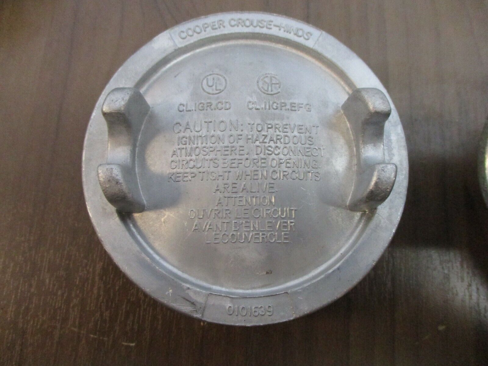 Cooper Crouse-Hinds Condulet Conduit Outlet Box w/ Cover GUAT36 Size: 1"