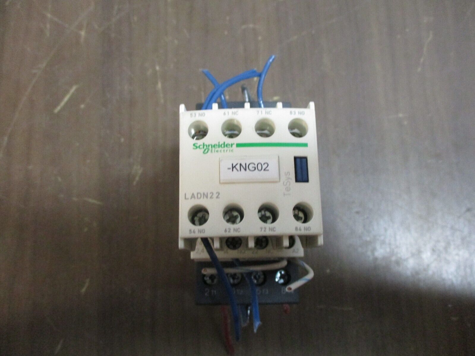 Schneider Electric Contactor LC1DT40 BL 24VDC Coil w/ Aux Contact Block Used