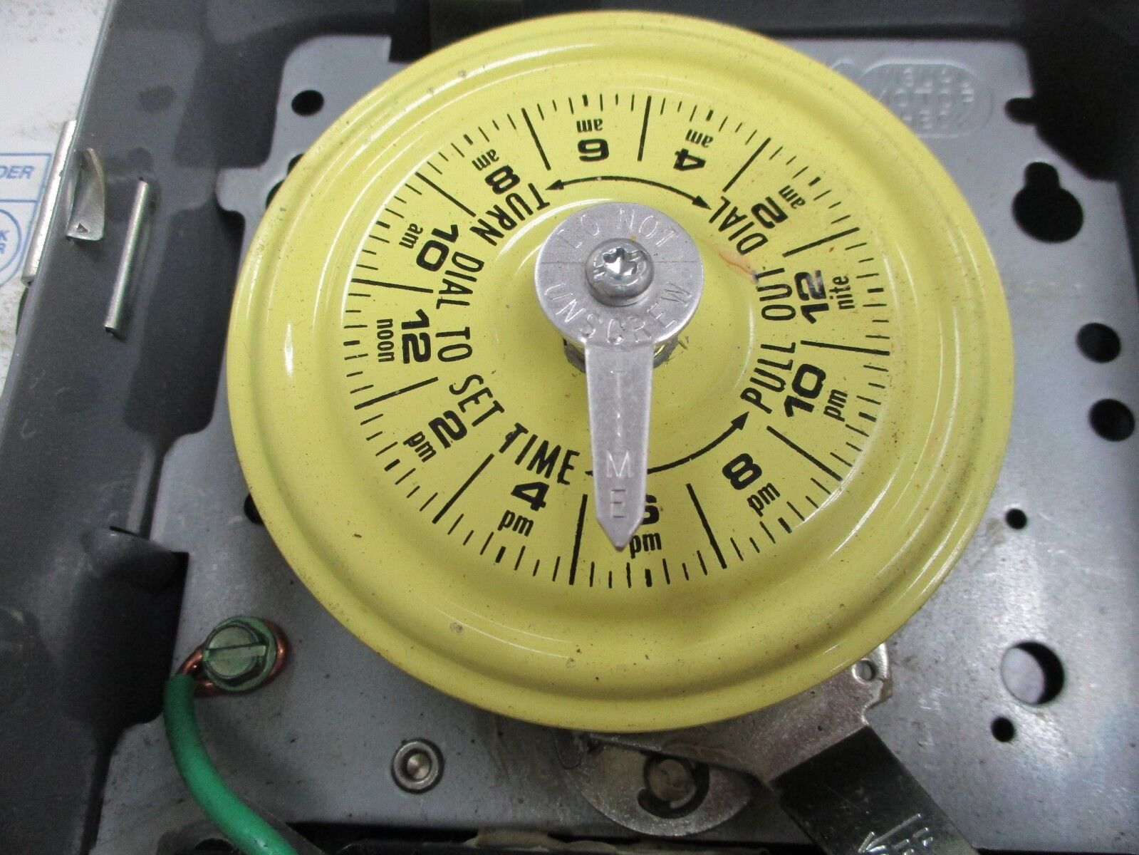 Intermatic 24Hr Dial Time Switch T101 110-125V 60Hz Used