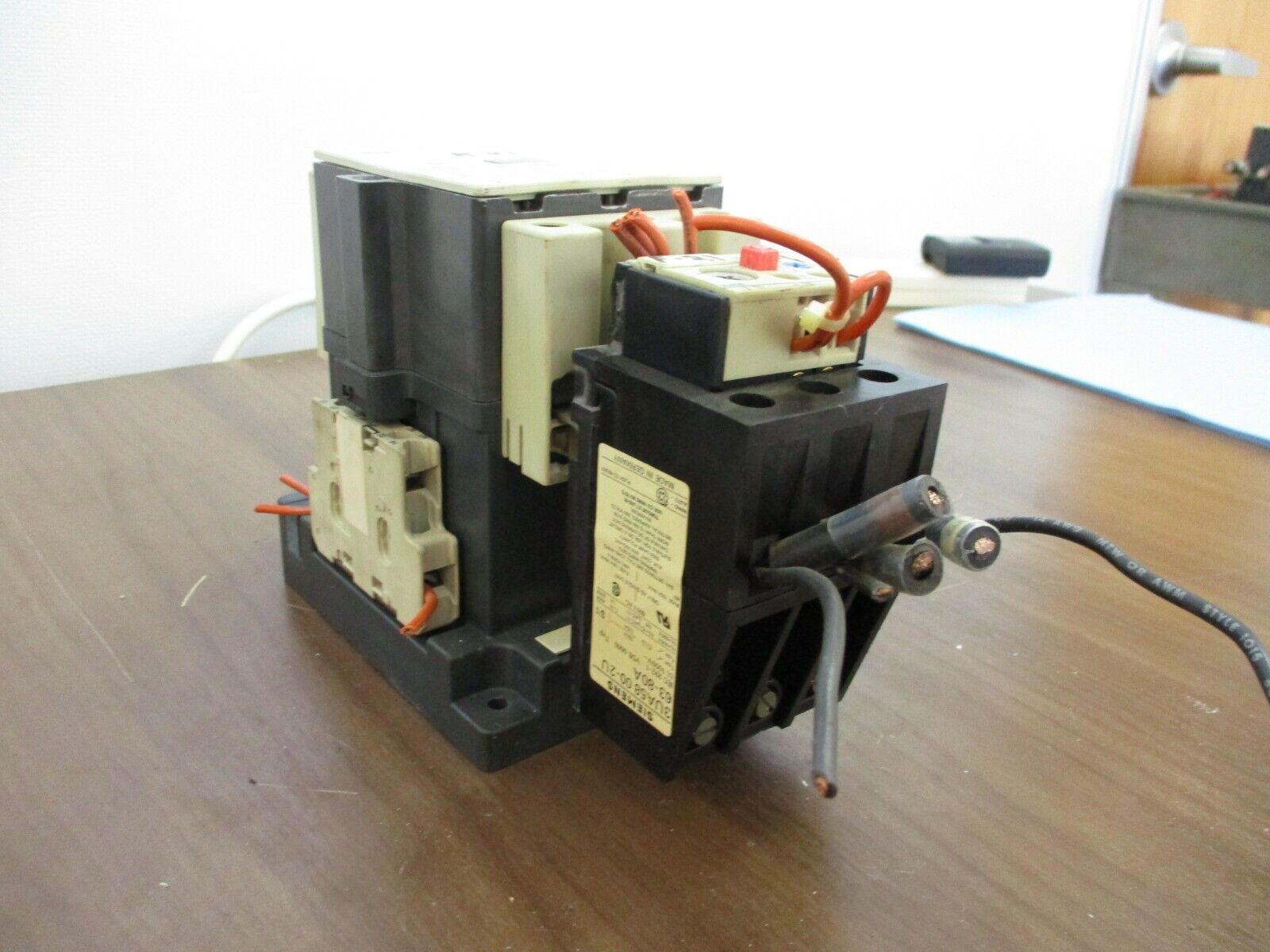 Siemens Starter 3TF48/3UA58 00-2U 24V Coil Trip: 63-80A Used