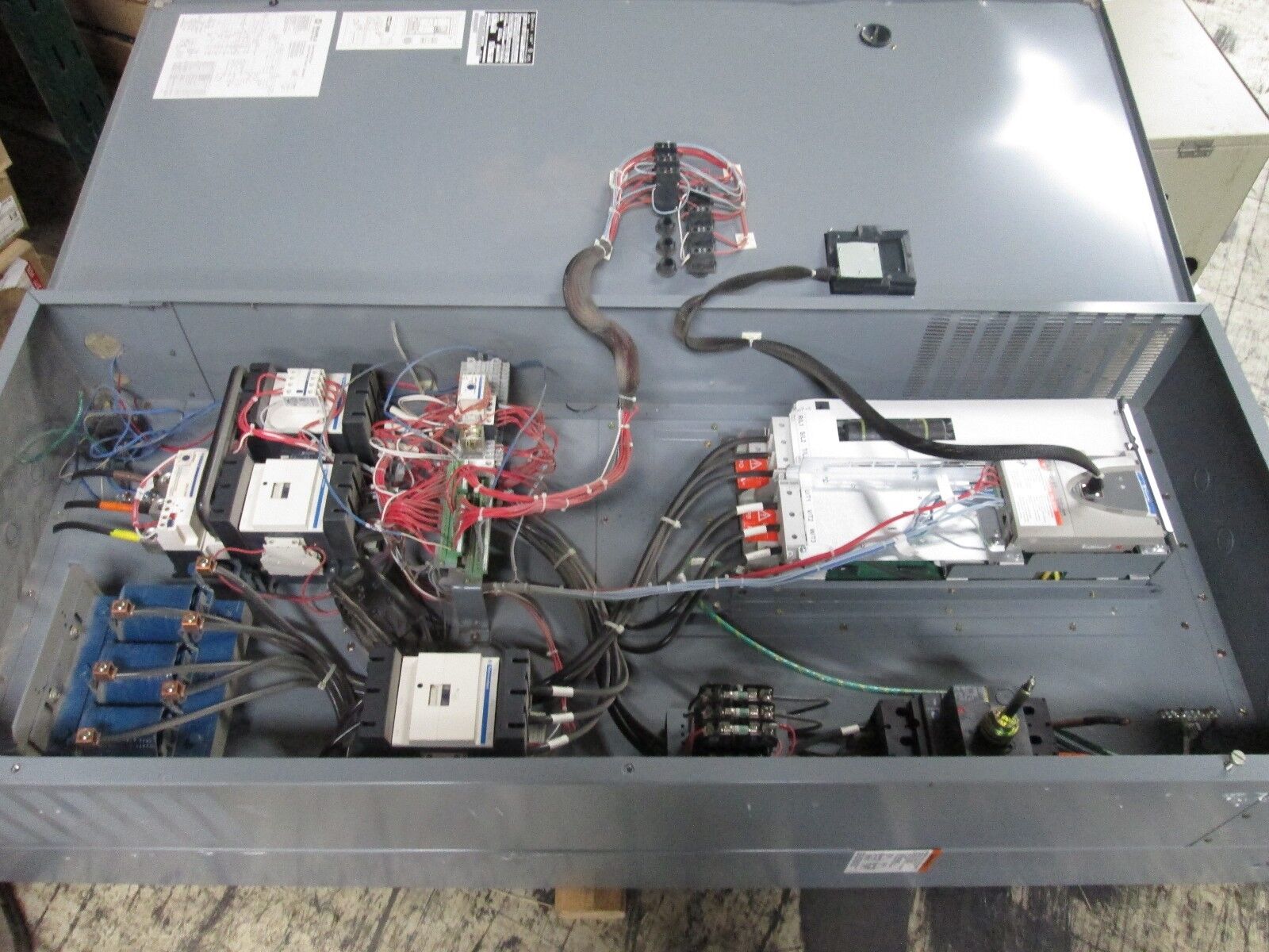 Square D E-Flex AC Drive w/ Bypass 8839 EFDQG4VY/ATV61HD37N4 60HP Used