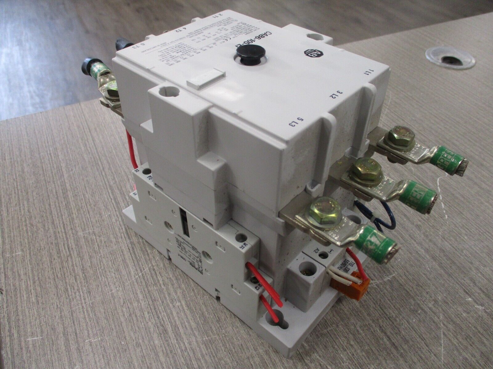 Allen-Bradley Contactor CAB6-105-EI 110-130V Coil 160A 600V Used