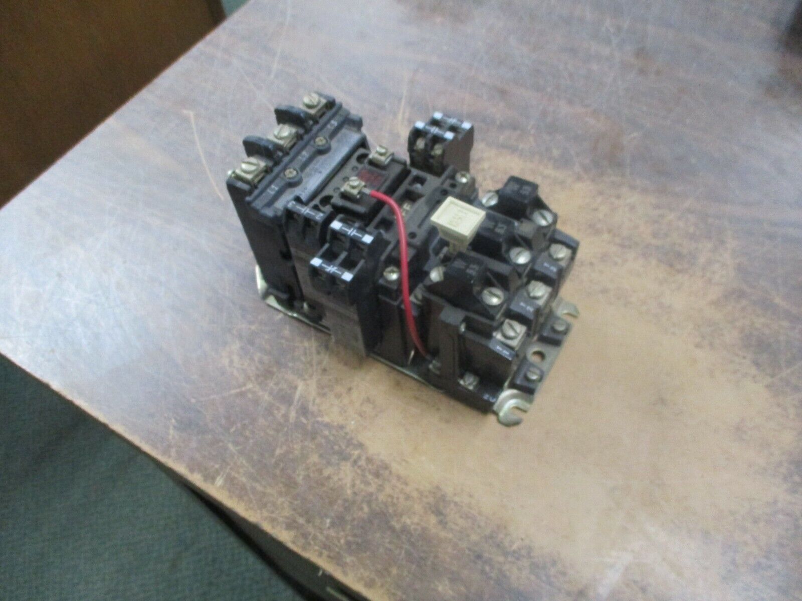 Allen-Bradley Size 1 Starter 509-B0D 120V Coil 27A 600V Used