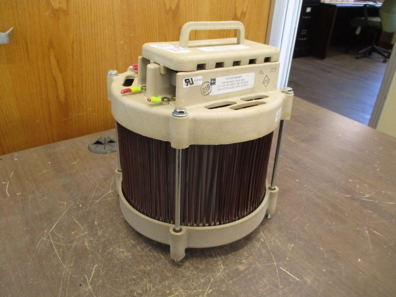 Cutler-Hammer Power Transformer 114B738G32 5kVA Pri: 480V Sec: 120/240V 60Hz