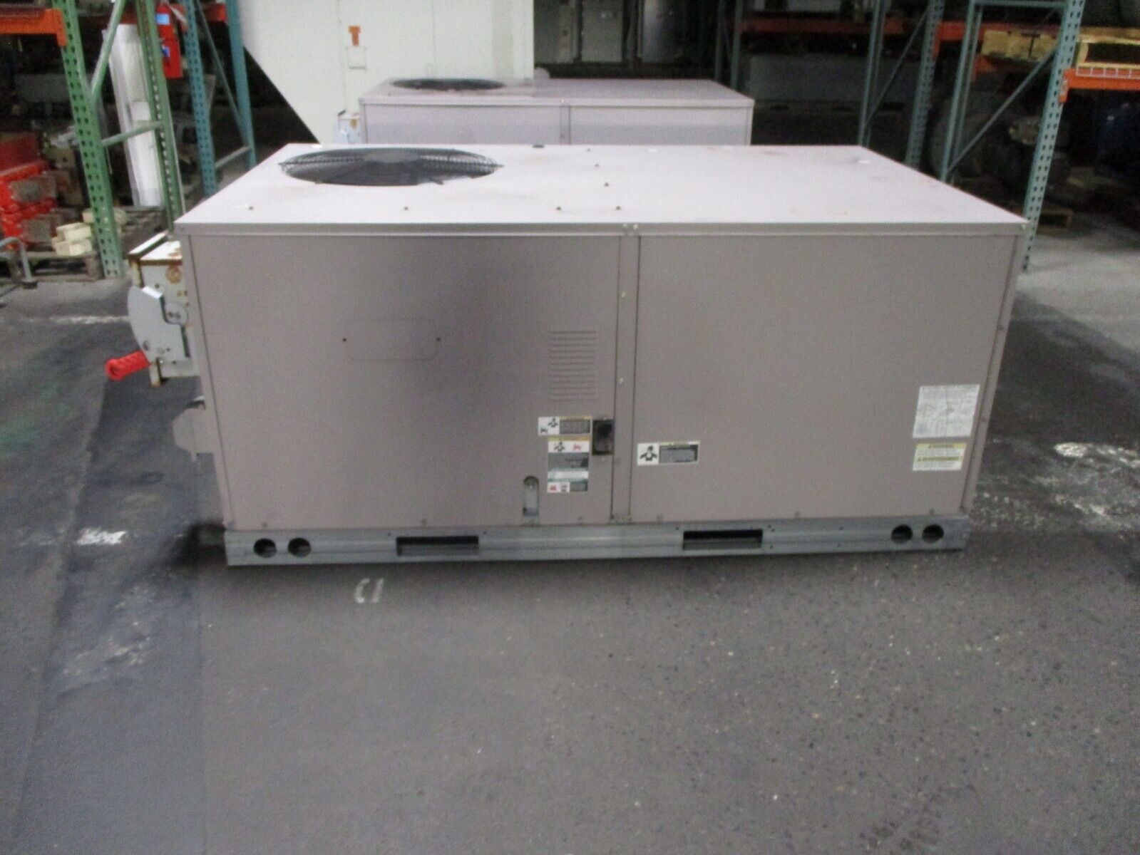 Carrier 48TFRooftop Unit 48TFE007---611-- 6 Ton 460V 3Ph Medium Heat Option Used