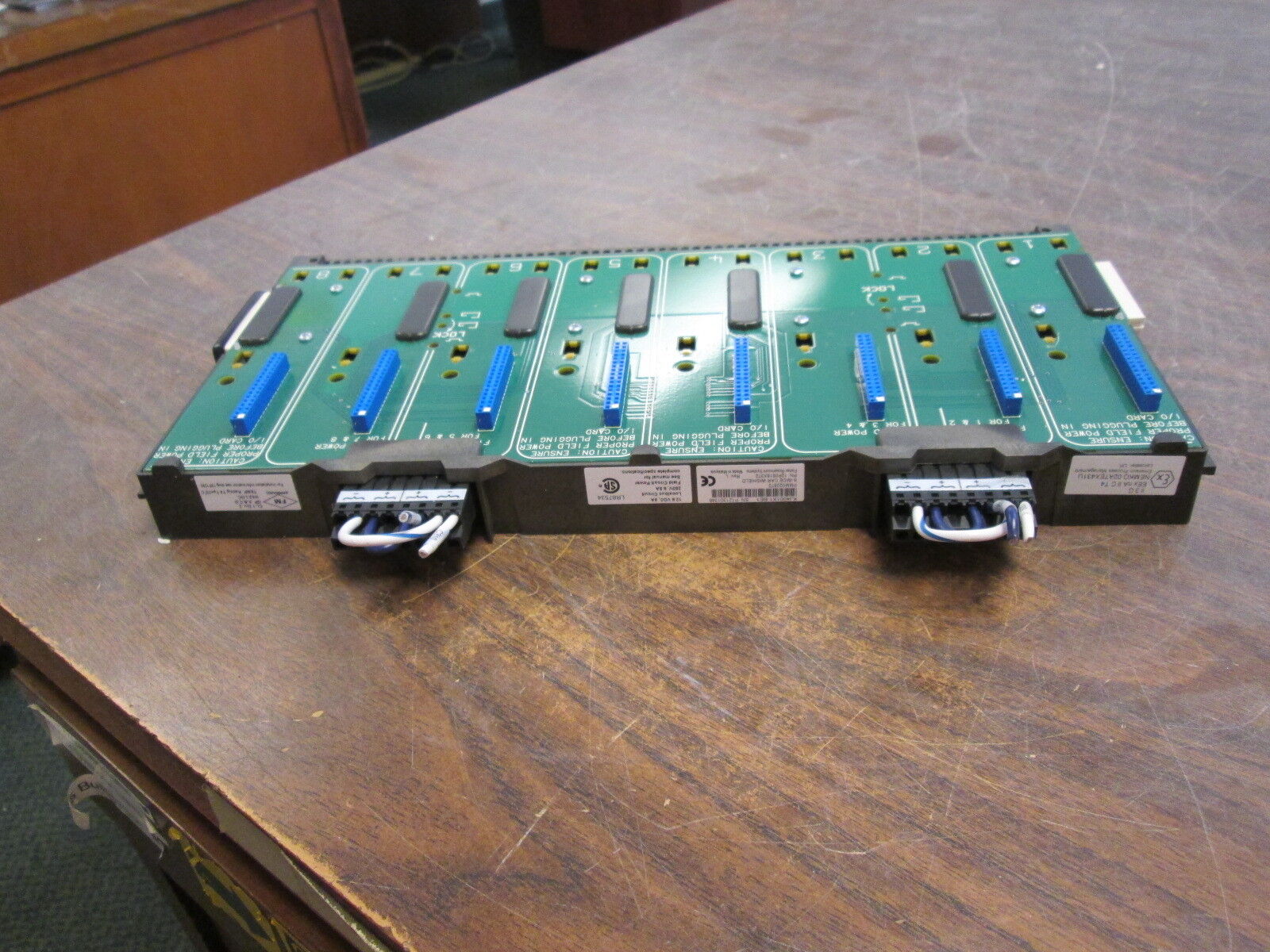 Emerson KJ4001X1-BE1 8-Wide Carrier 12P0818X072 Rev L Localbus: 12.6VDC 8A Used