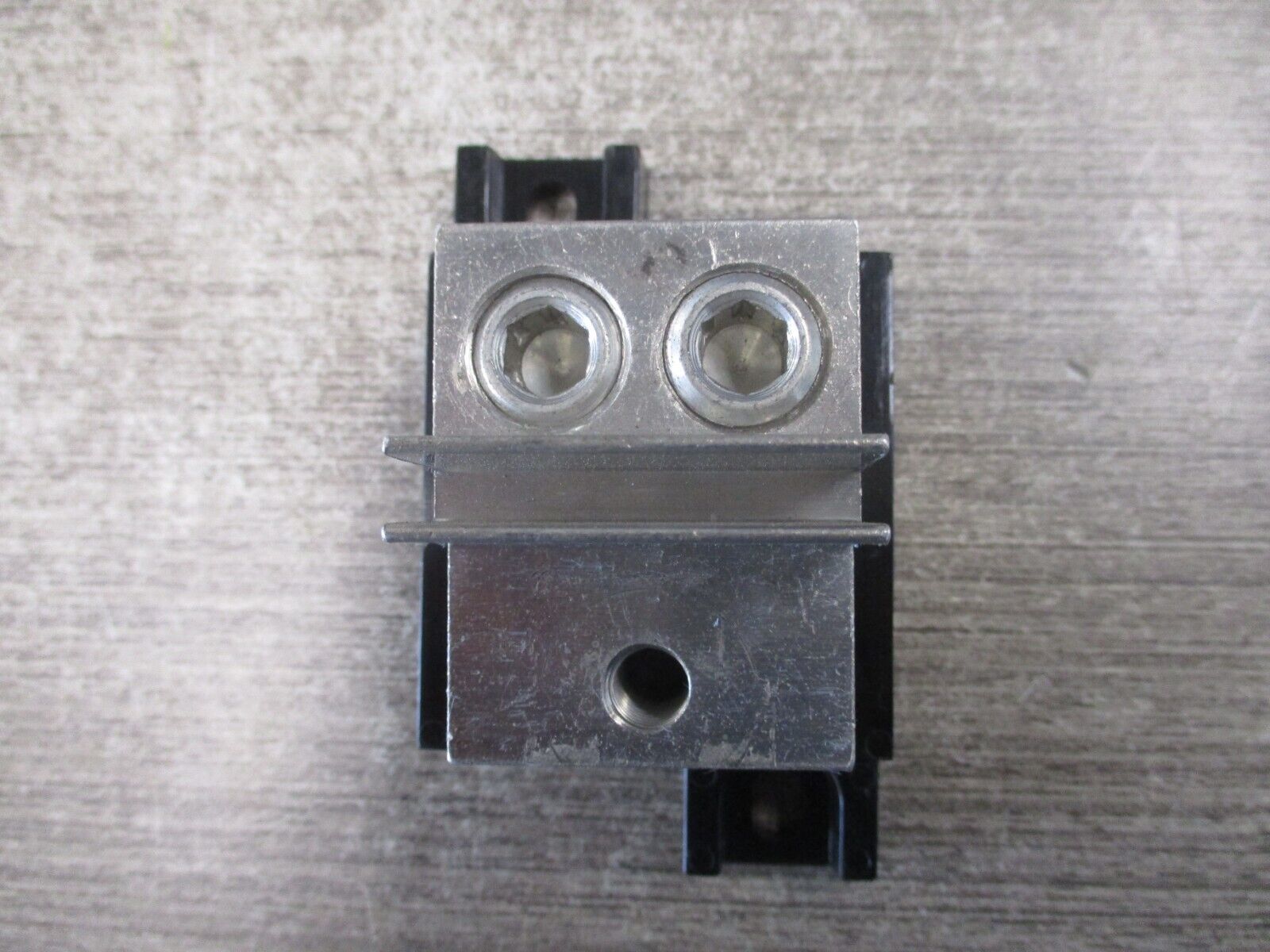 Buss Single Fuse Block 1BS103 400A 600V Used