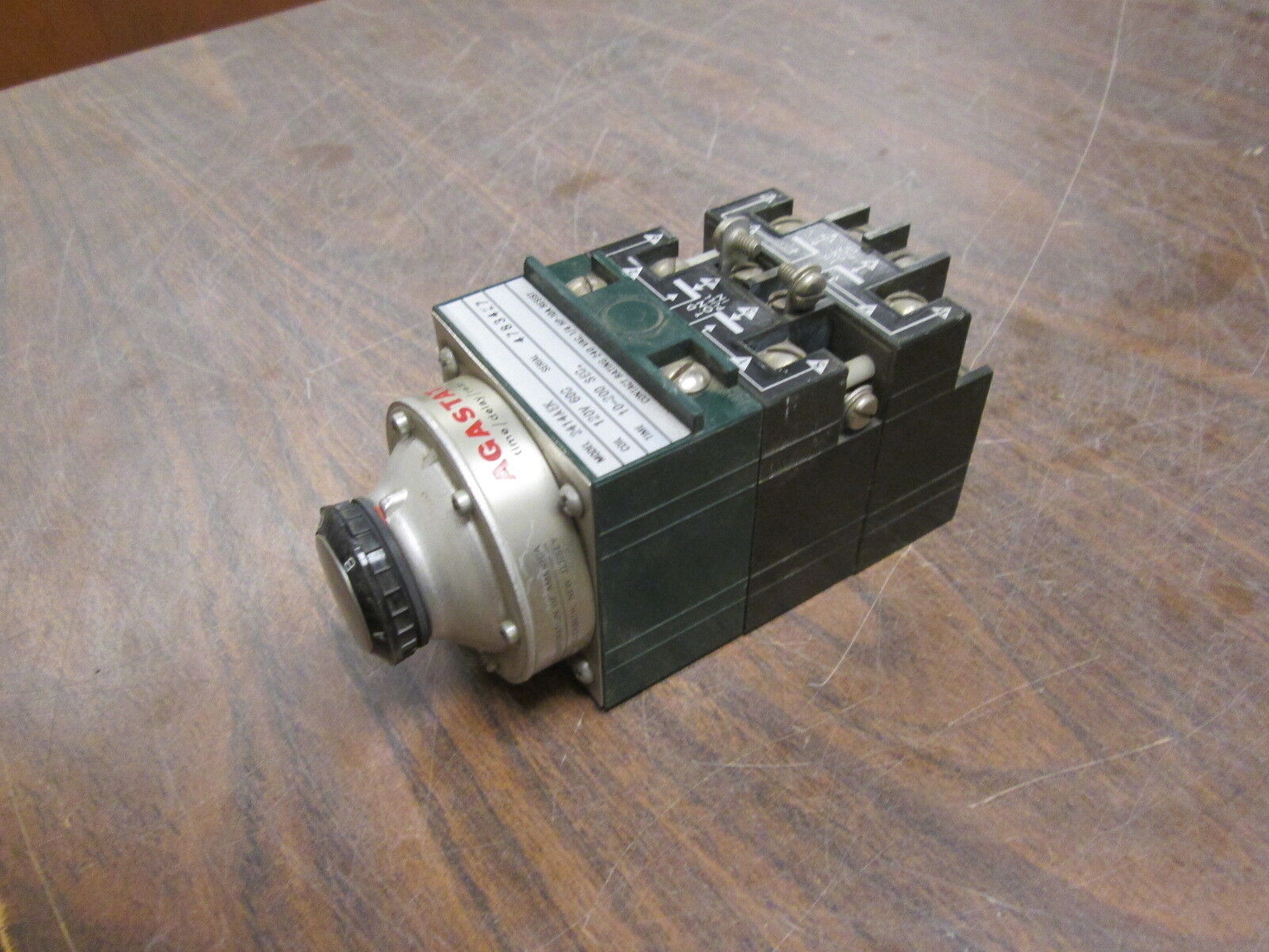 Agastat Time Delay Relay 2414AEK 120V Coil Range: 10-200 sec Used