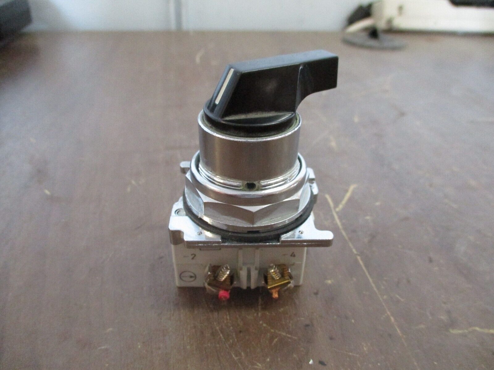 Cutler-Hammer Rotary Switch 10250T / 91000T 2-Position Used