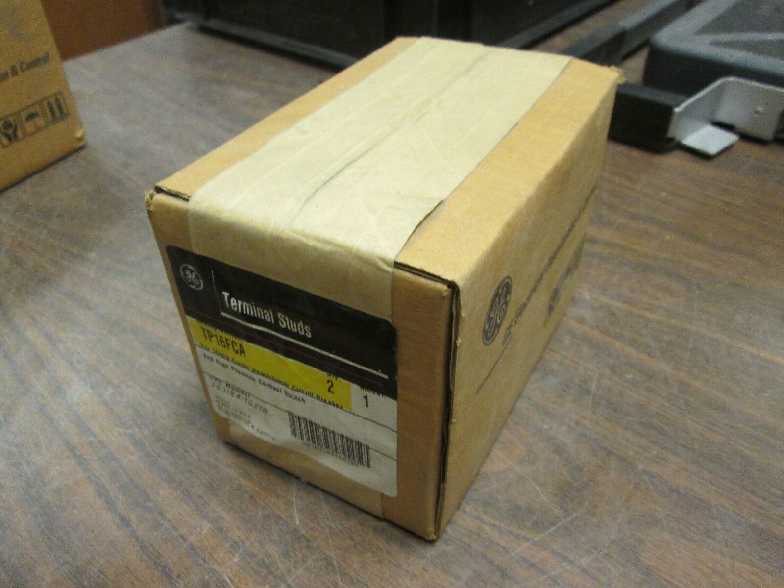 GE Terminal Studs TP16FCA For 1600A Frame Breaker *Box of 2* New Surlpus