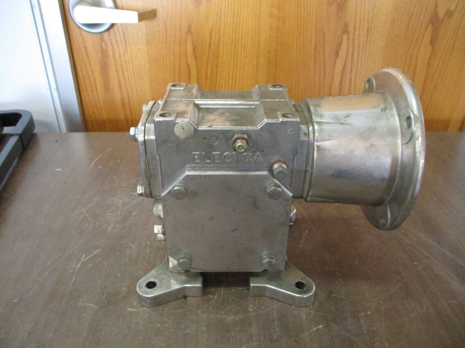 Electra-Gear Aluminum Reducer 21ALC1450R/F Ratio 50:1 Frame: 7709324 Used