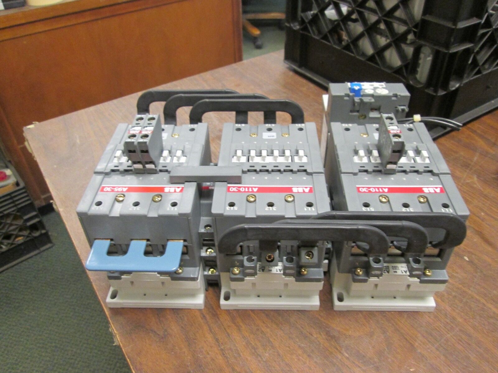 ABB Starter A95-30 120V Coil 125A Overload: TA110DU Range: 80-110A New Takeout