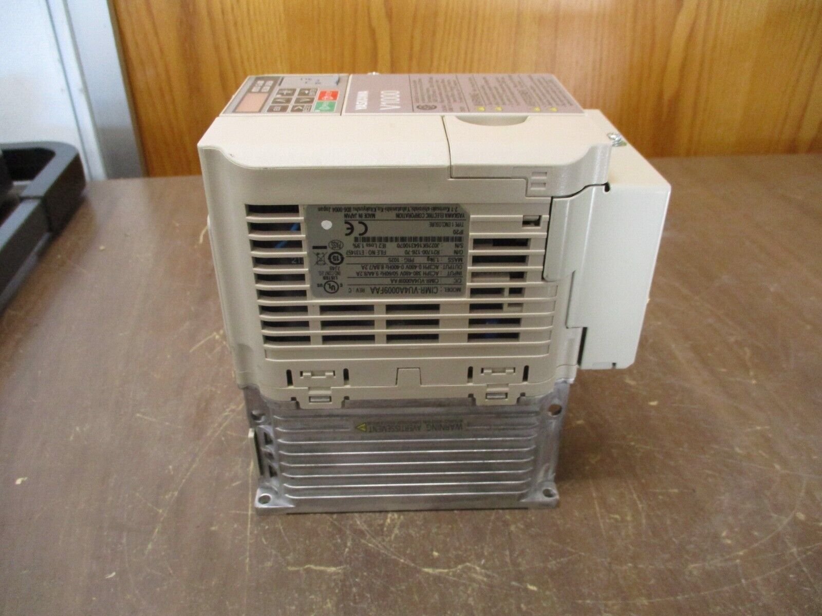 Yaskawa V1000 AC Drive CIMR-VU4A0009FAA Rev. C 5HP 3Ph Used