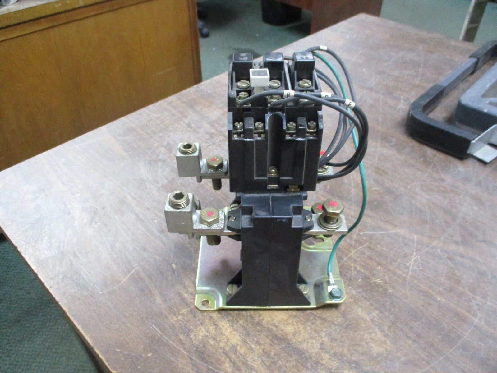 Allen-Bradley Thermal Overload Relay 592-TPD200 184A Ratio 200:5 120-600V Used